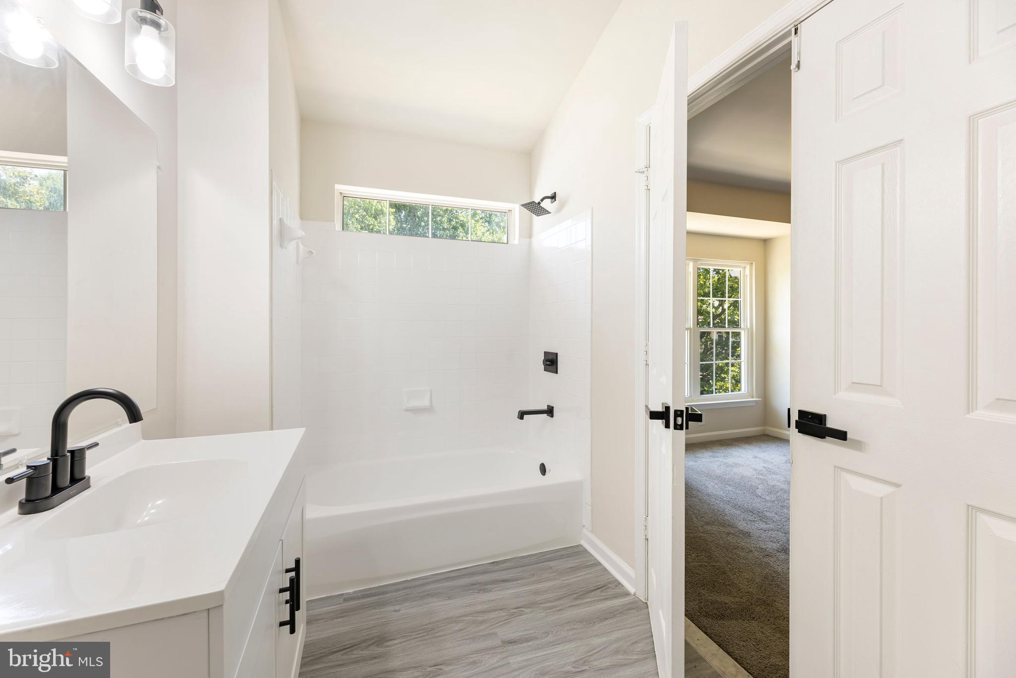 WOODVIEW VILLAGE - Residential