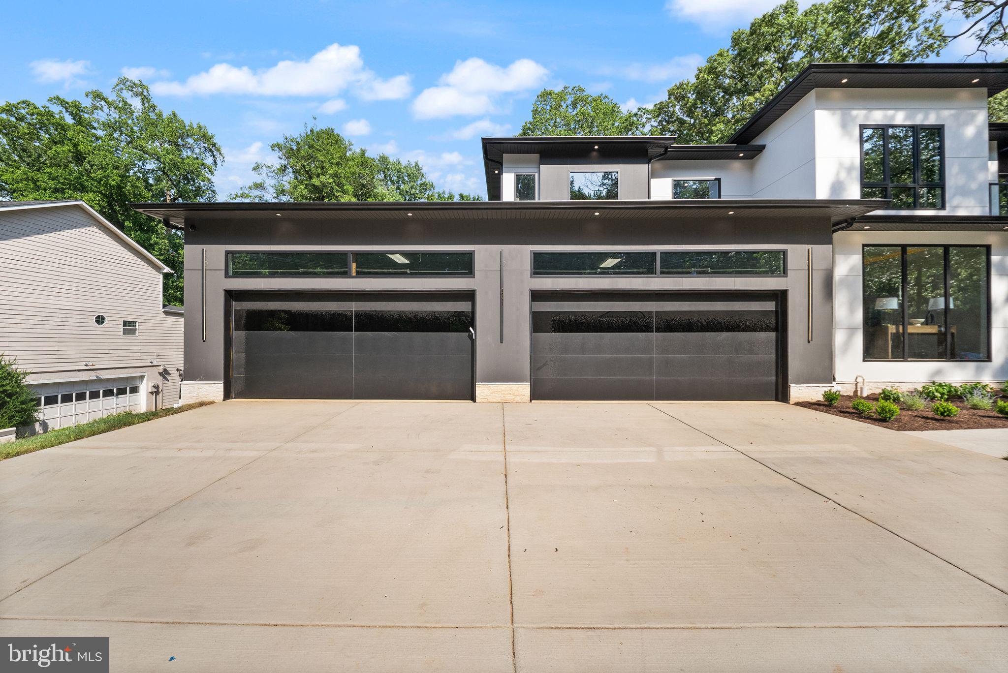 2537 GALLOWS ROAD