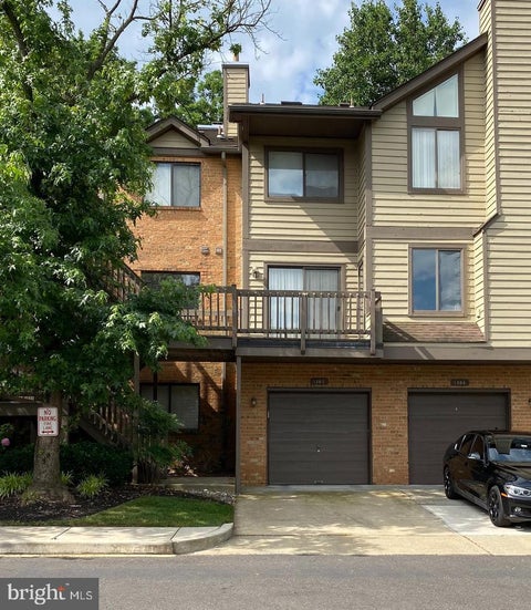 Townhouse For Rent - 1204 Augusta Circle<br/> MOUNT LAUREL, NJ 08054