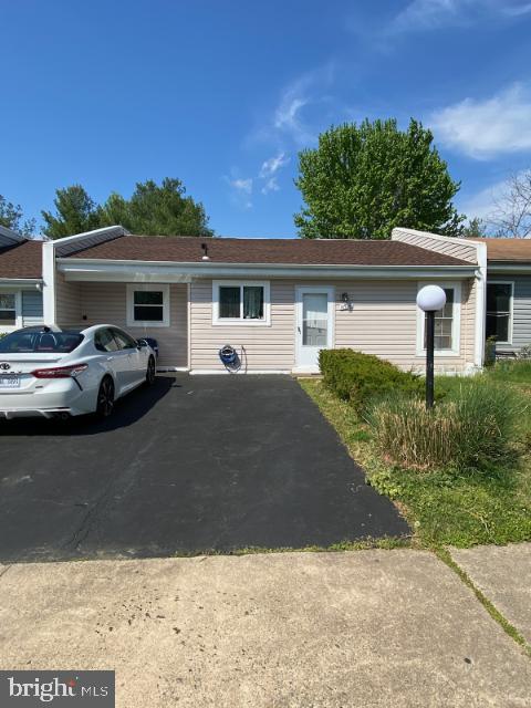 LONDON TOWNE - Residential