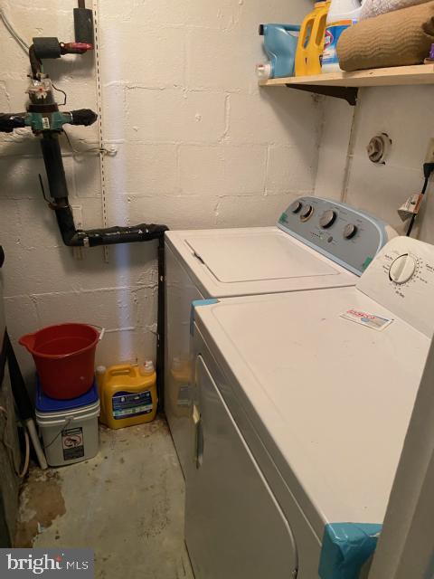 LONDON TOWNE - Residential