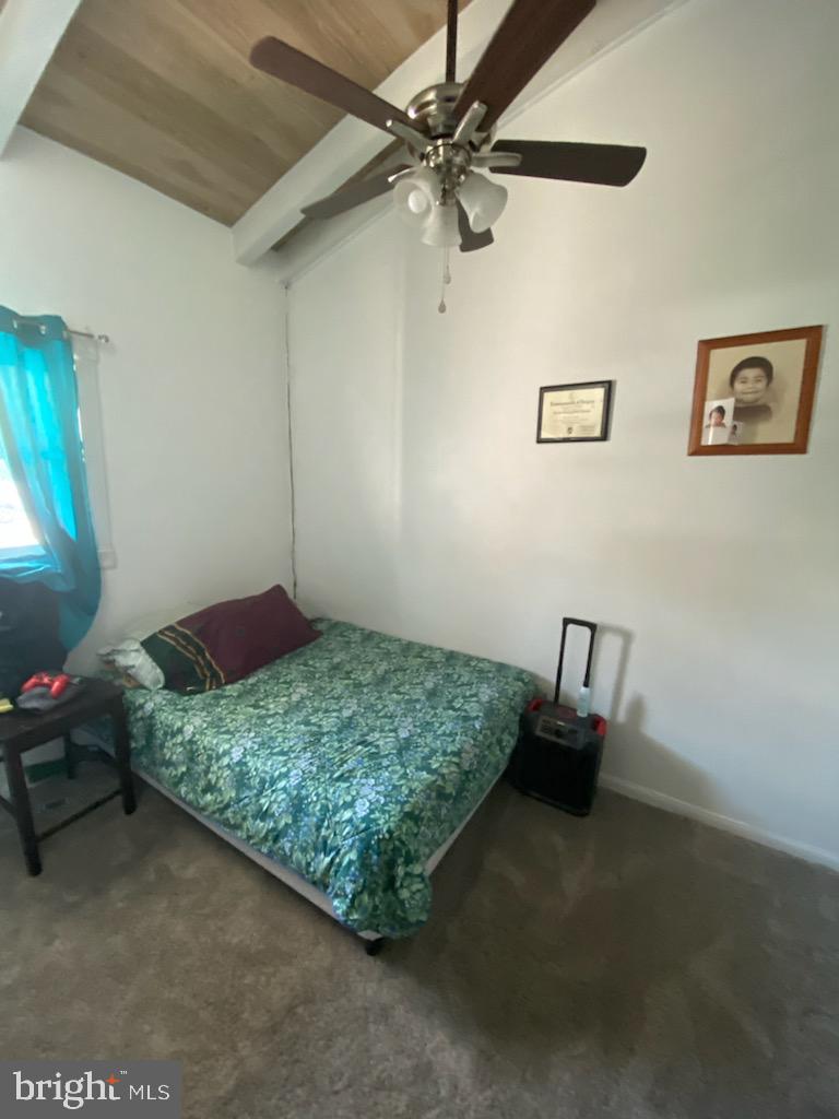 LONDON TOWNE - Residential