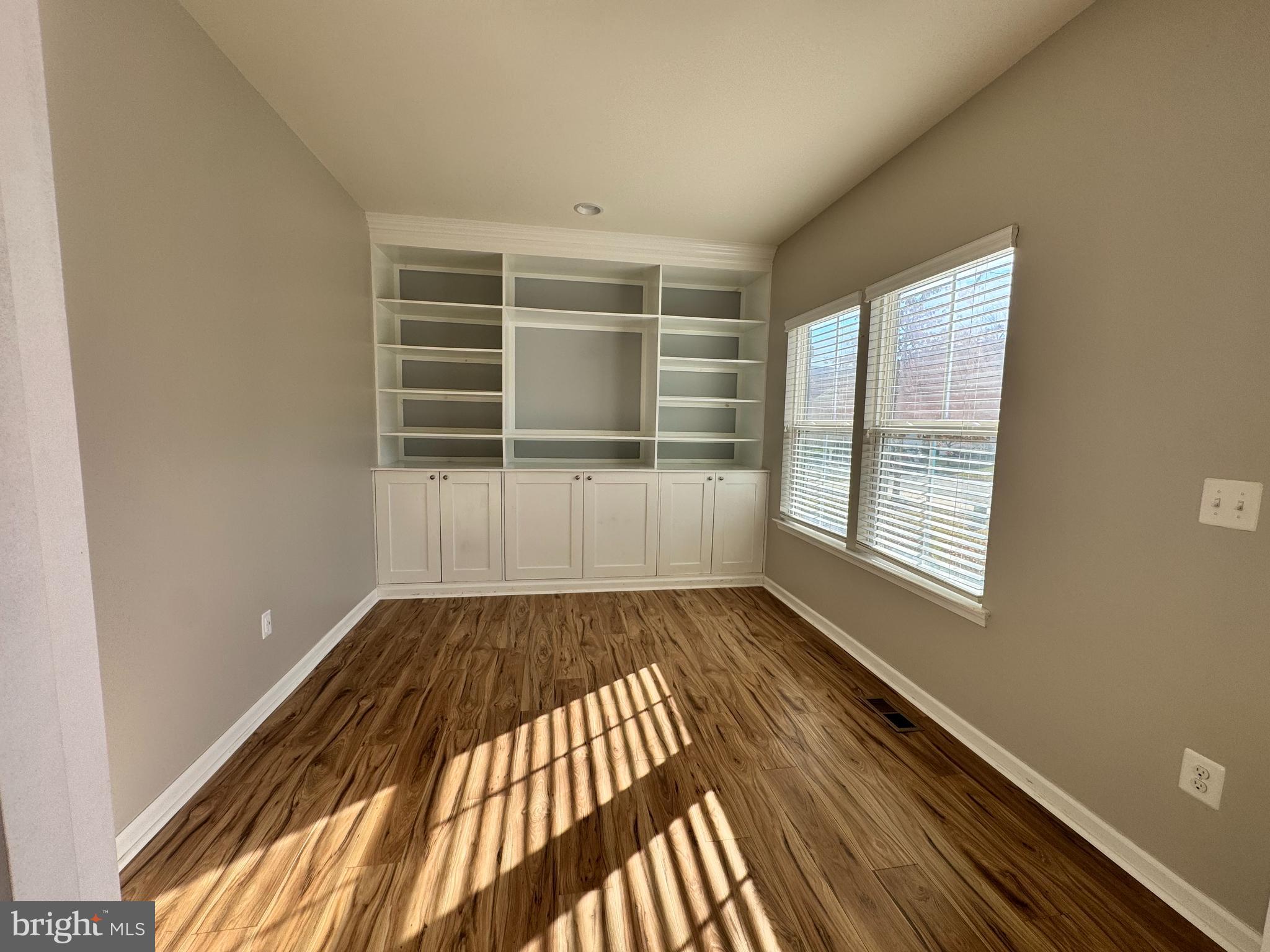 6810 LAKE ANNE COURT