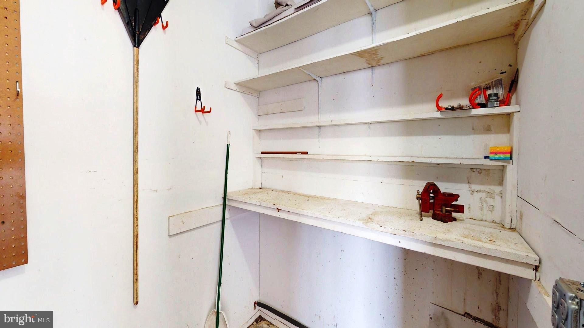 ELDERBERRY POND - Residential