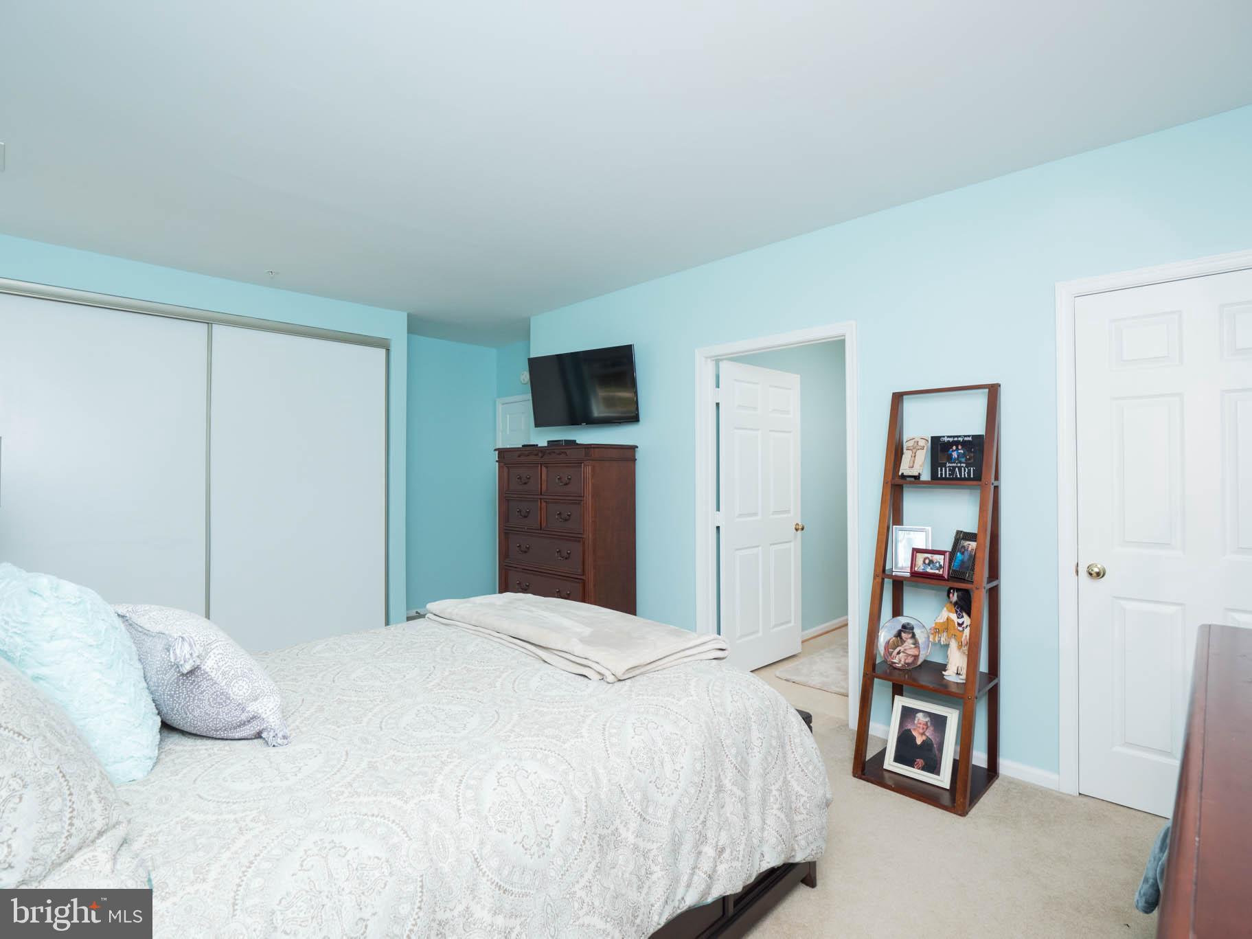 STONEHAVEN MEWS IN CROFTON VILLAGE - Residential