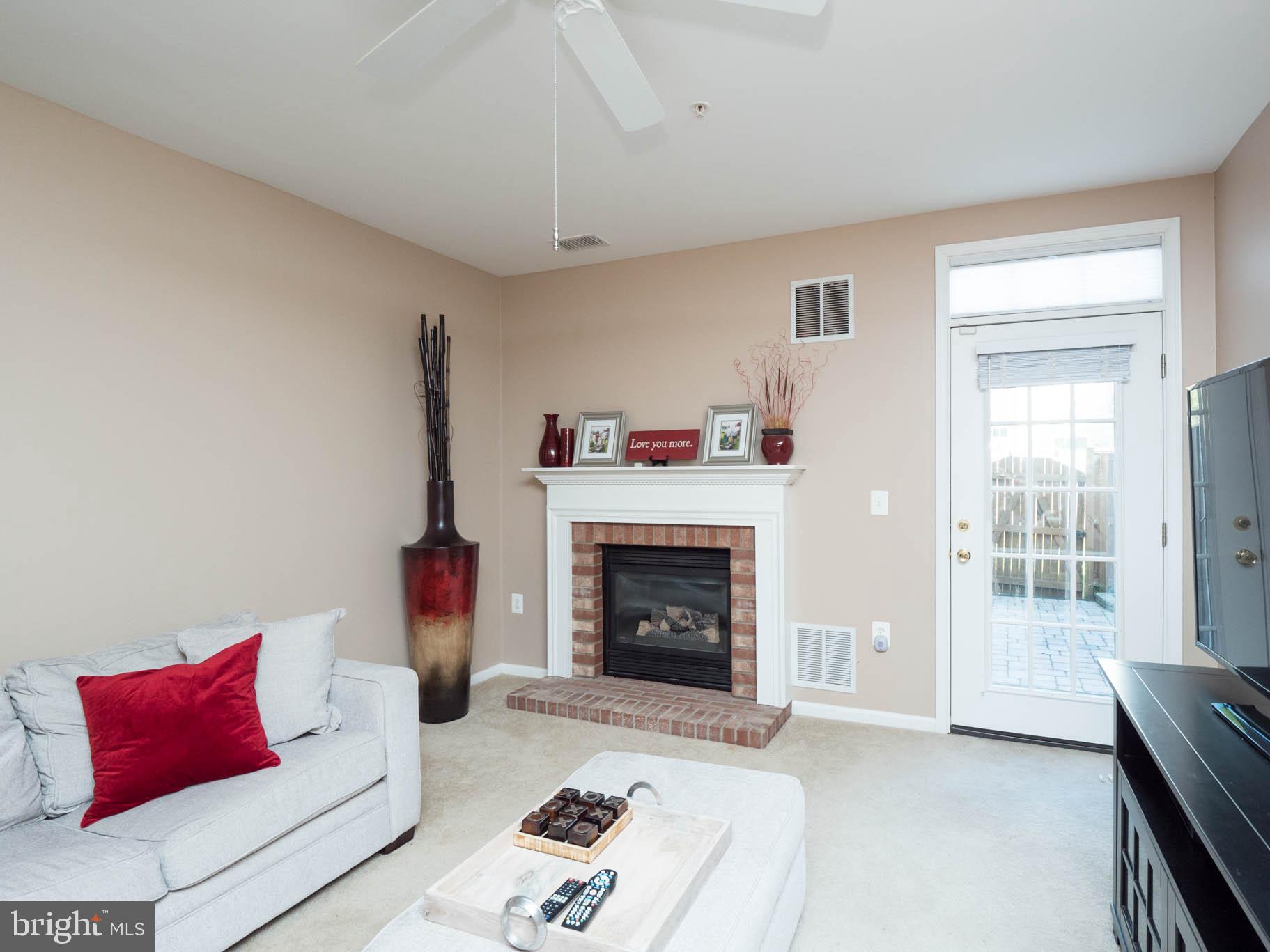 STONEHAVEN MEWS IN CROFTON VILLAGE - Residential