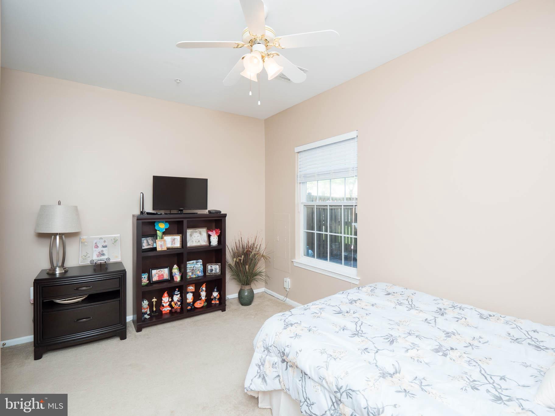 STONEHAVEN MEWS IN CROFTON VILLAGE - Residential