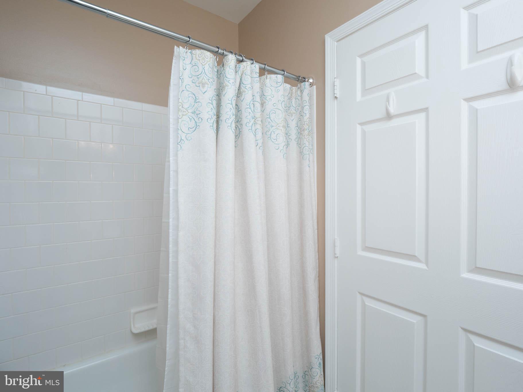 STONEHAVEN MEWS IN CROFTON VILLAGE - Residential