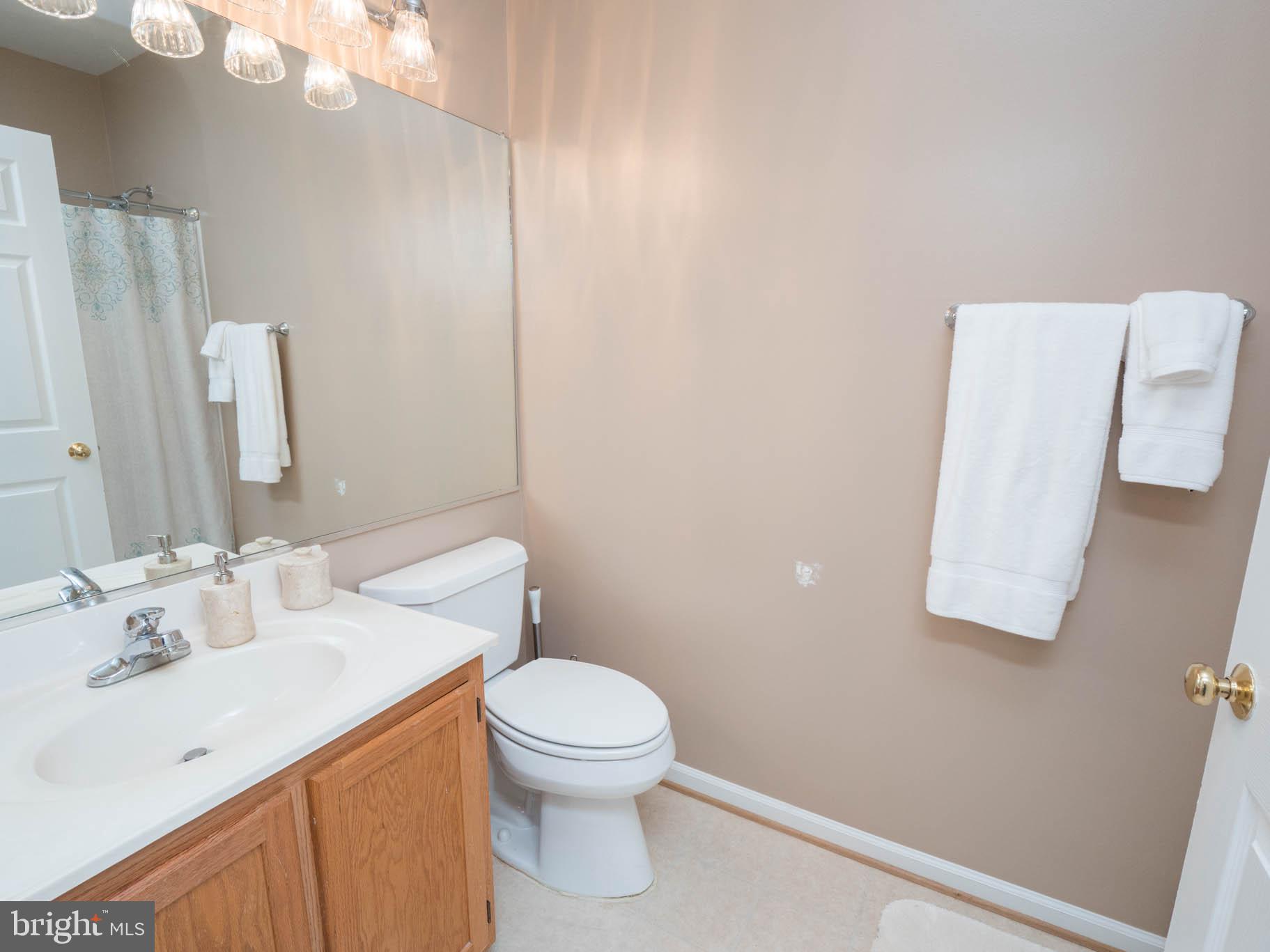 STONEHAVEN MEWS IN CROFTON VILLAGE - Residential