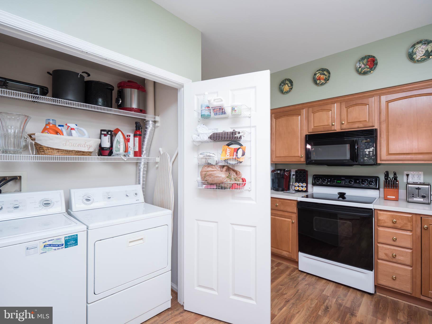 STONEHAVEN MEWS IN CROFTON VILLAGE - Residential