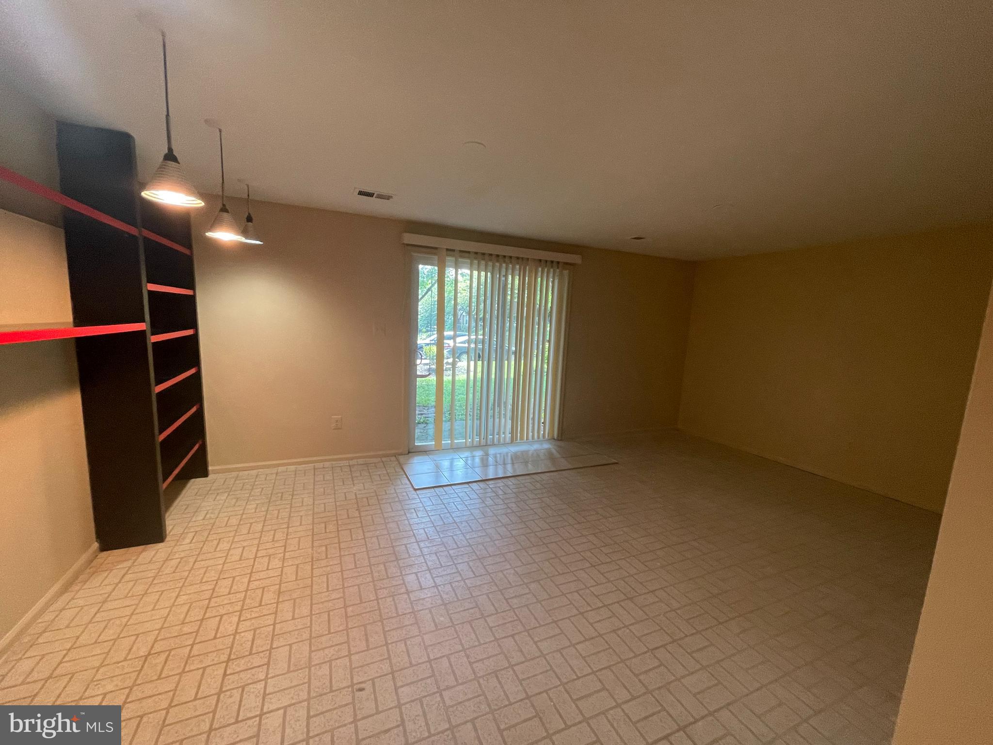 BROOKFALLS - Residential Lease