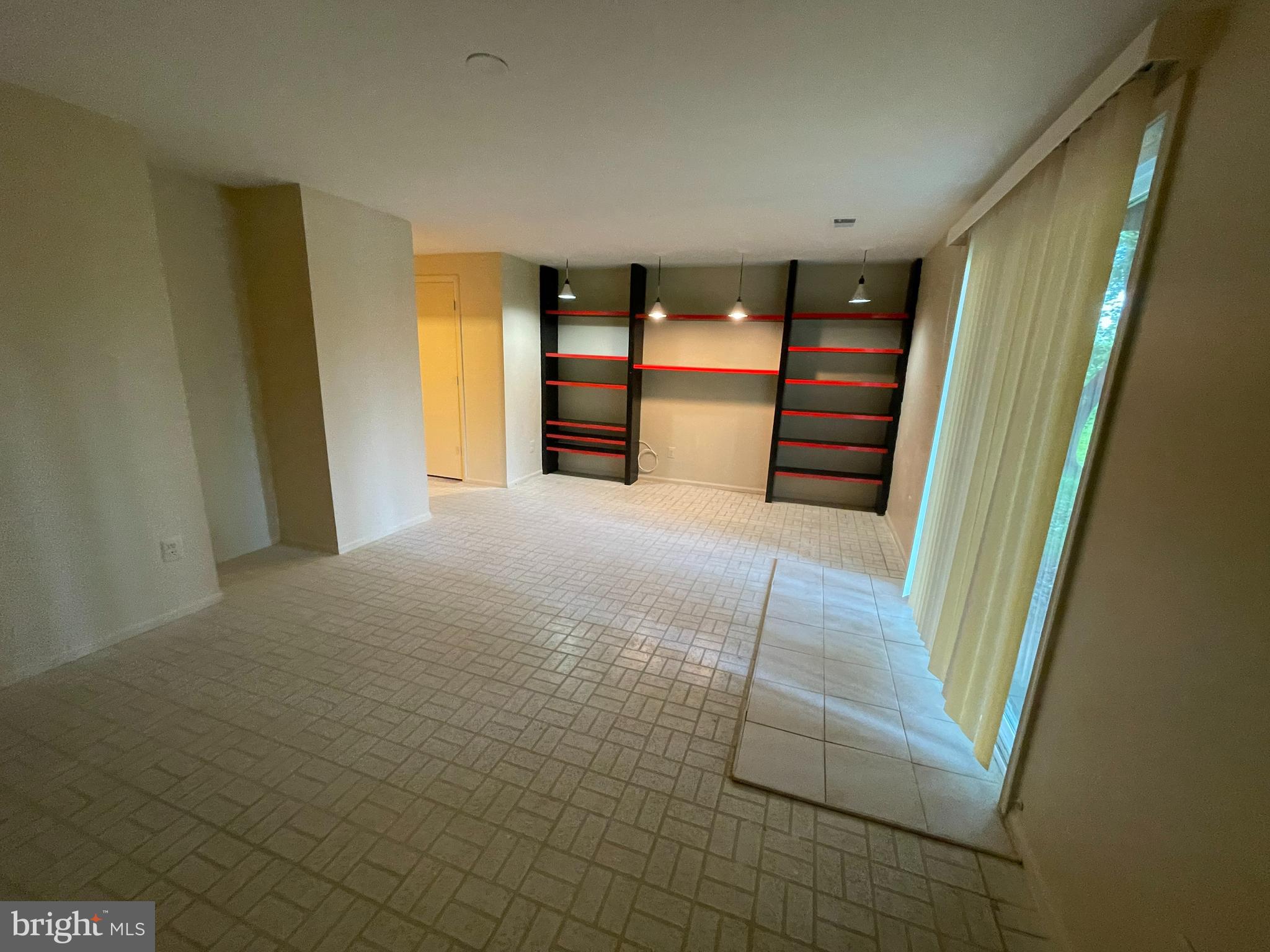 BROOKFALLS - Residential Lease