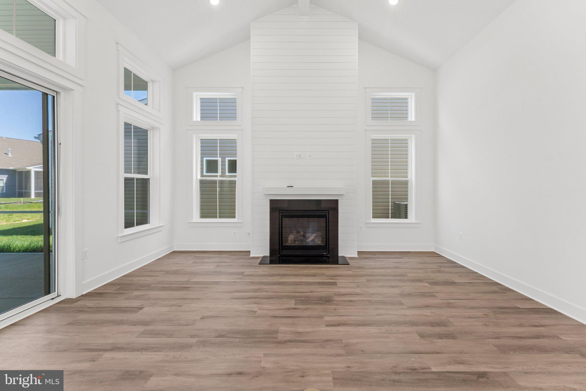 FOUR SEASONS AT KENT ISLAND - Residential