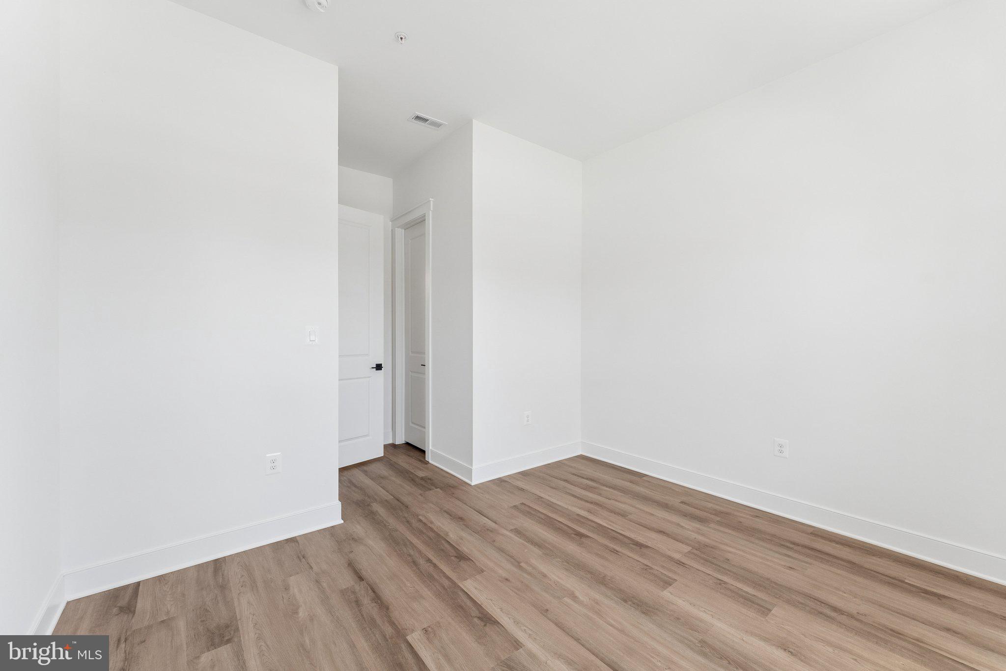 FOUR SEASONS AT KENT ISLAND - Residential