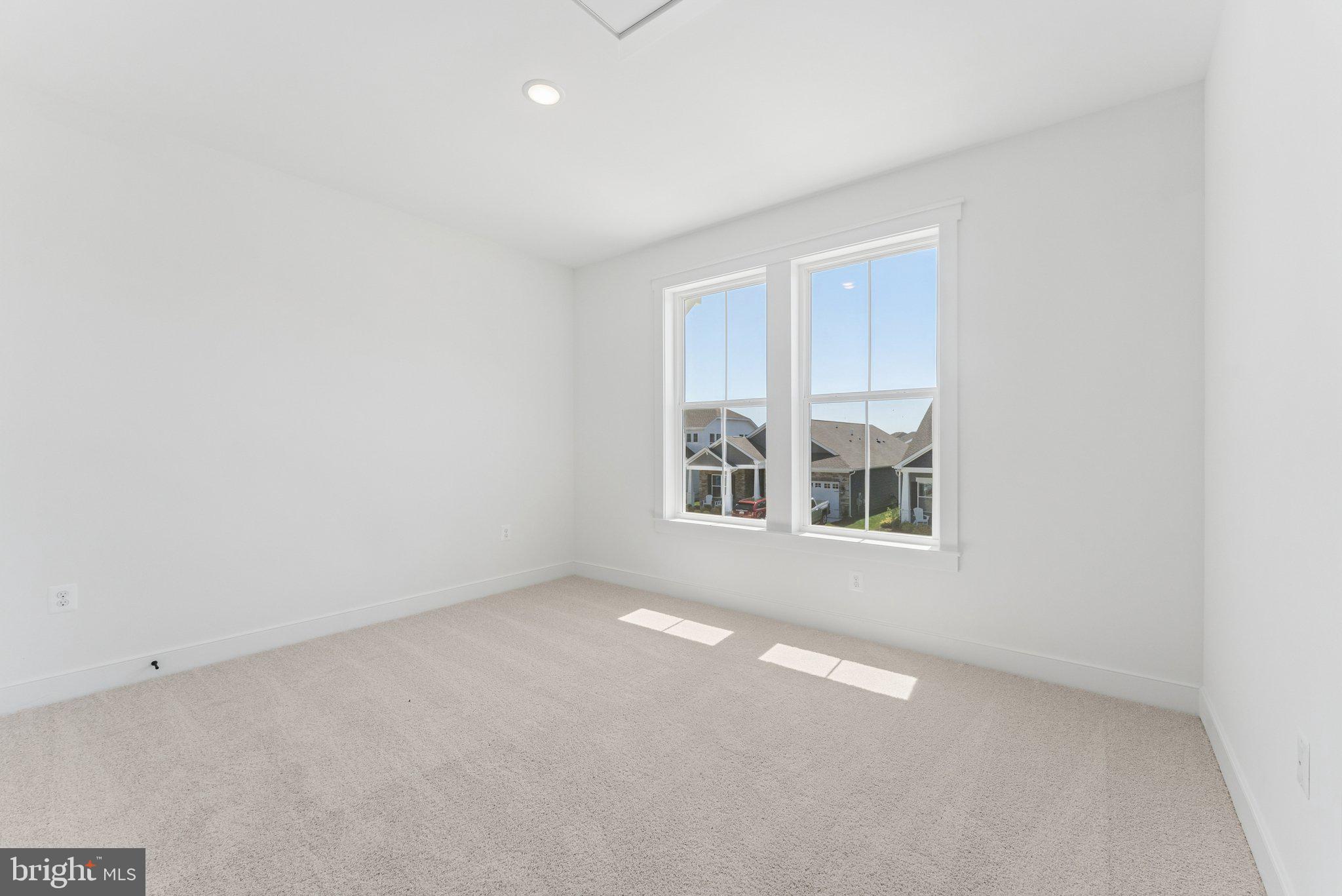 FOUR SEASONS AT KENT ISLAND - Residential