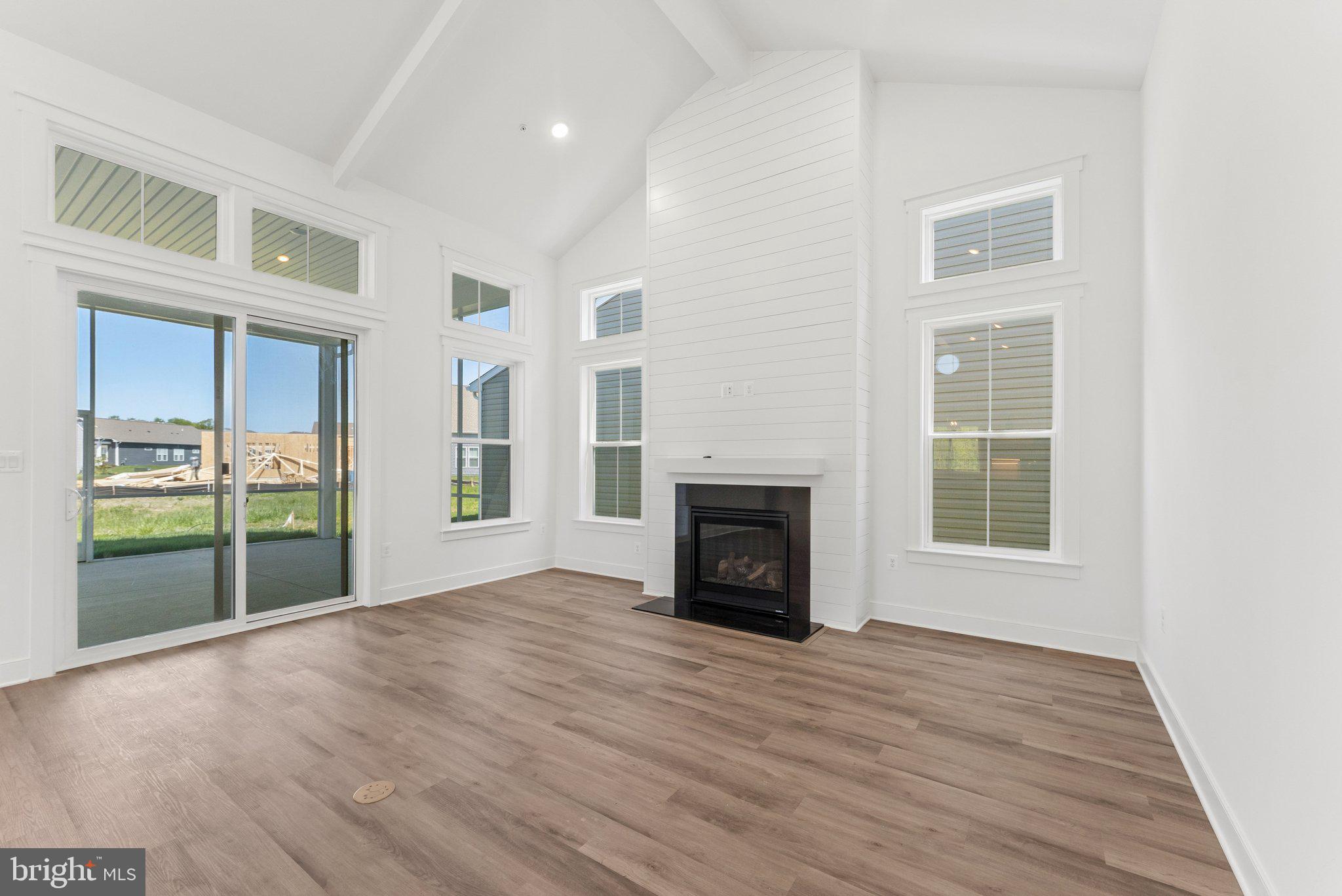 FOUR SEASONS AT KENT ISLAND - Residential