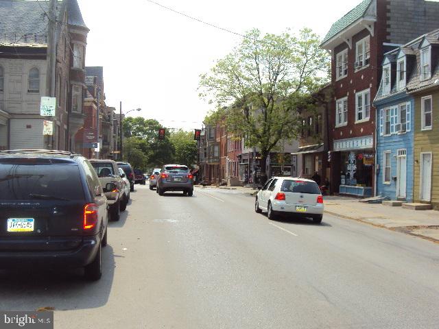 DOWNTOWN YORK - Residential Income