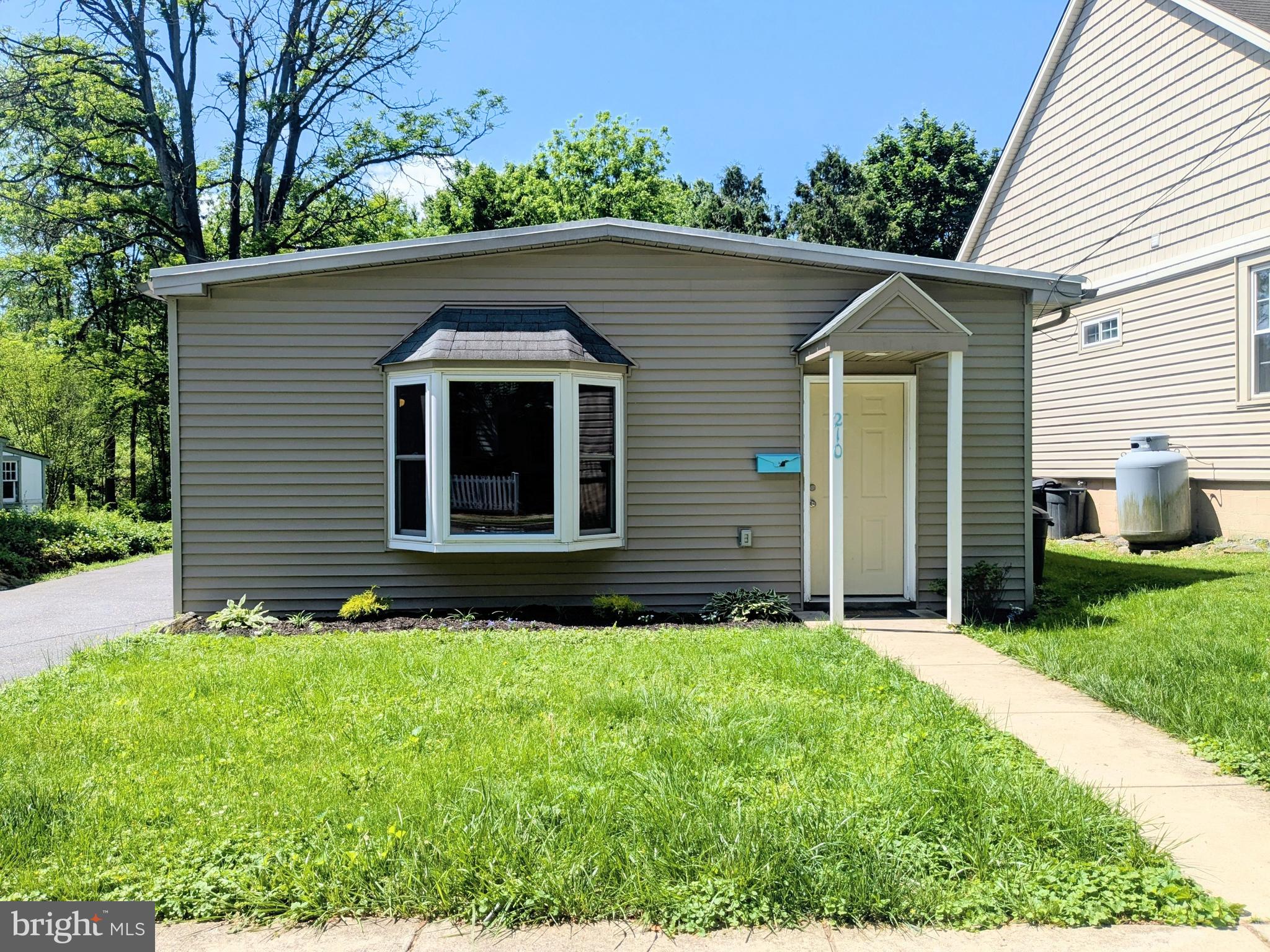210 NOBLE STREET