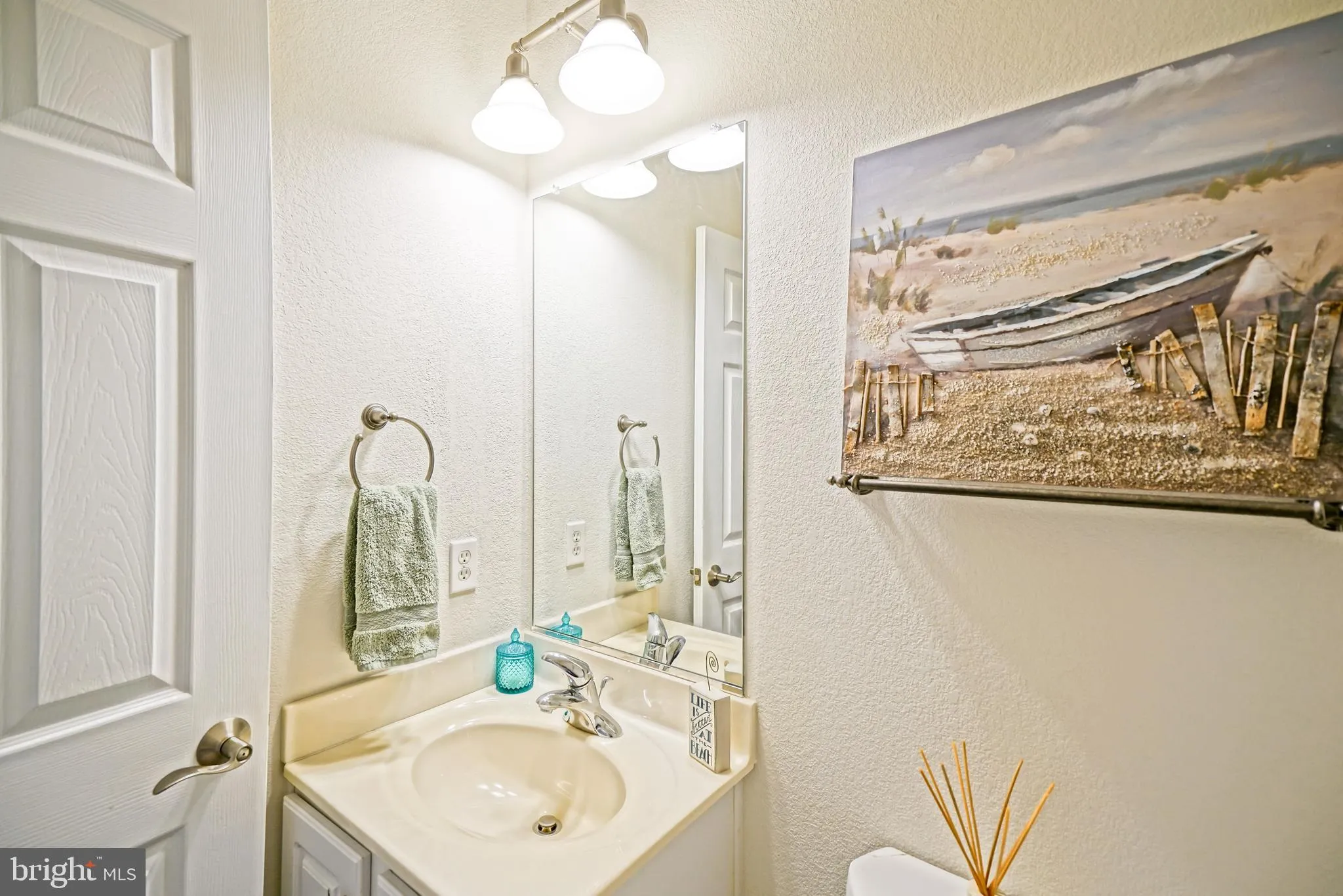 Lewes, Delaware 19958, United States, 3 Bedrooms Bedrooms, ,3 BathroomsBathrooms,Residential,Active,233124