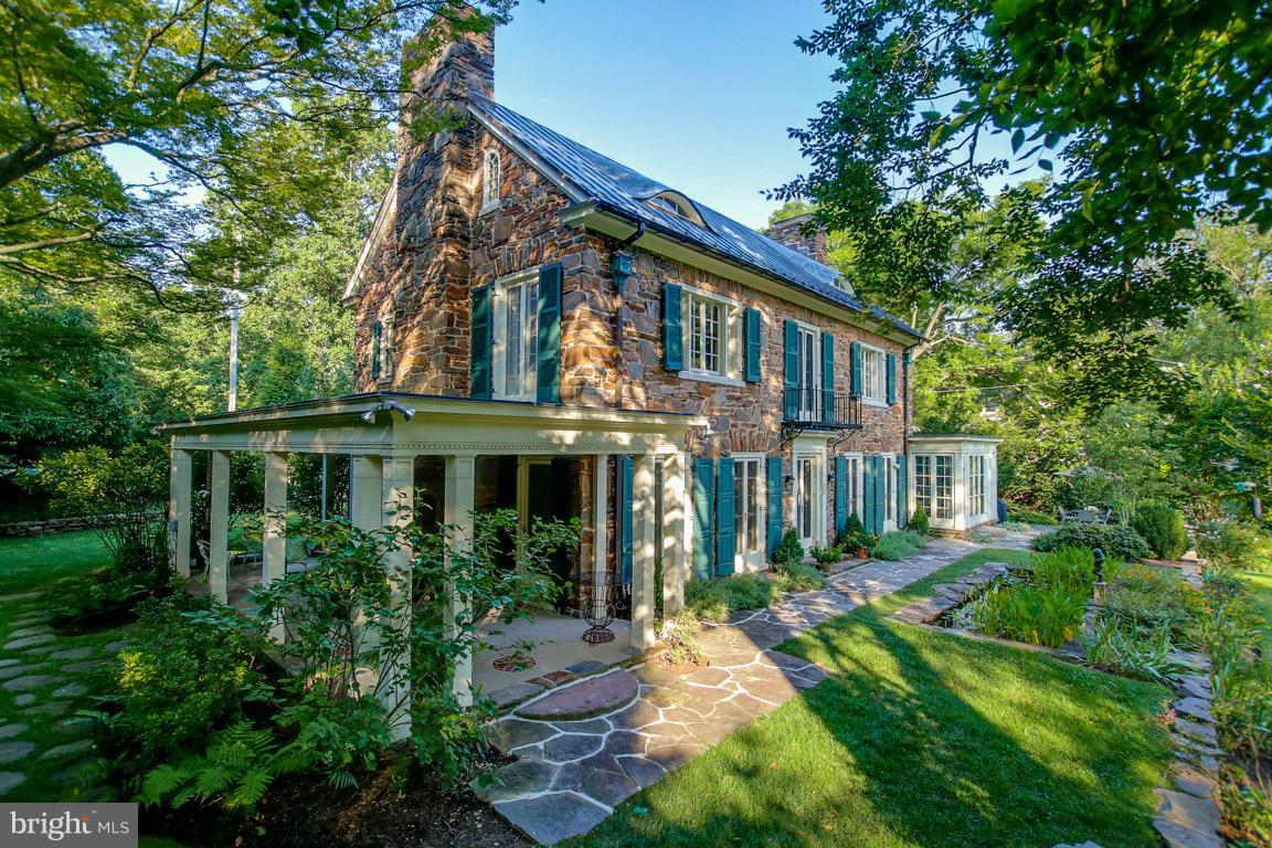 LAKE ROLAND - Residential