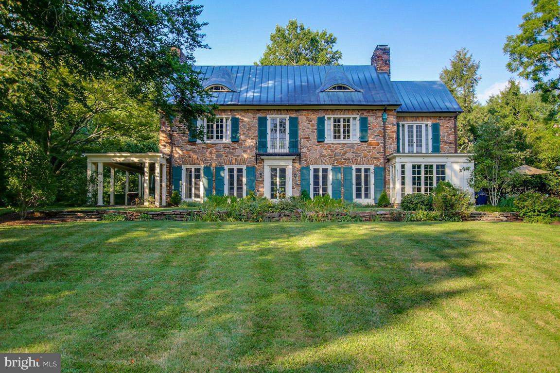 LAKE ROLAND - Residential