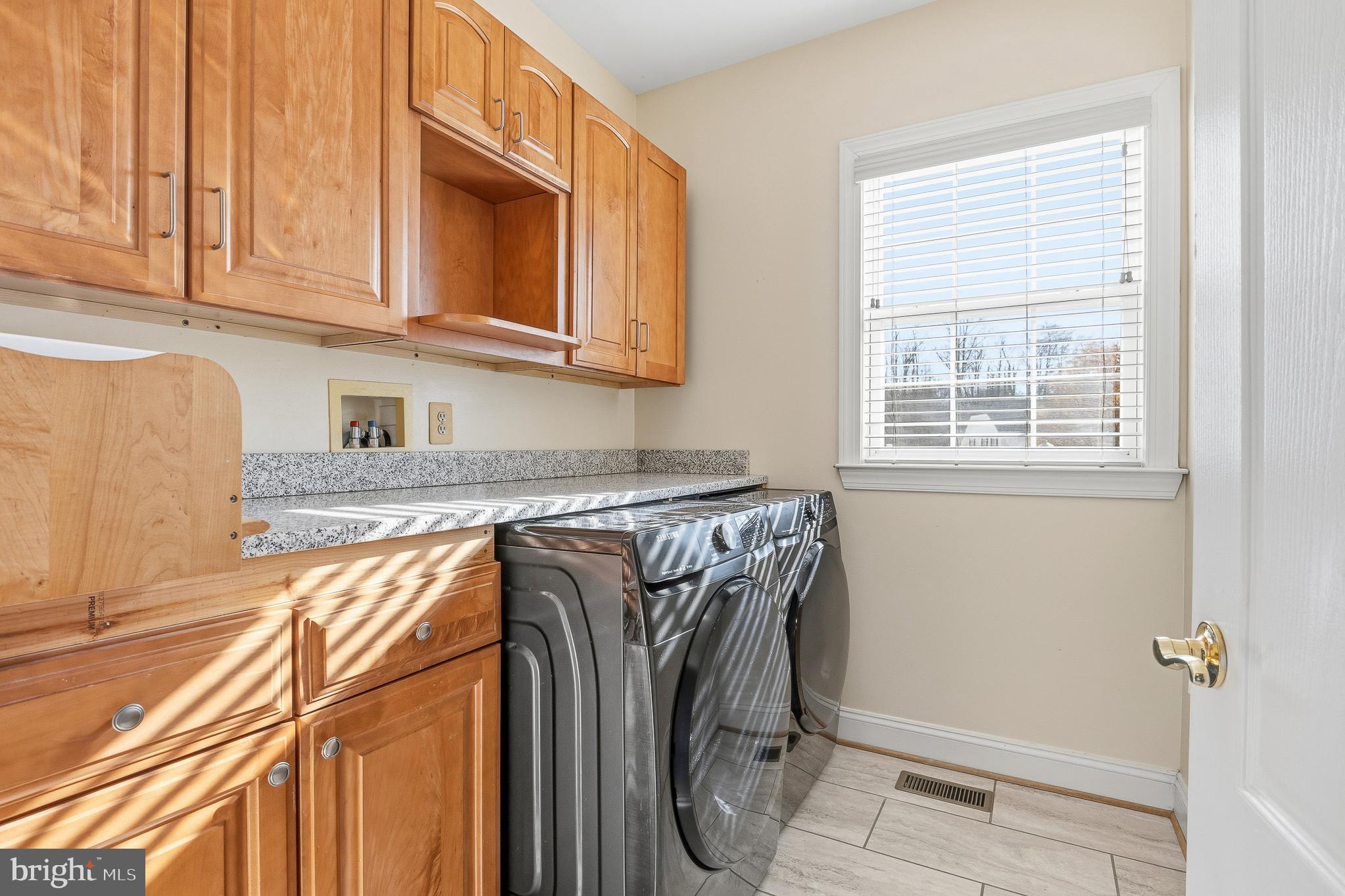 ASHTON ESTATES - Residential