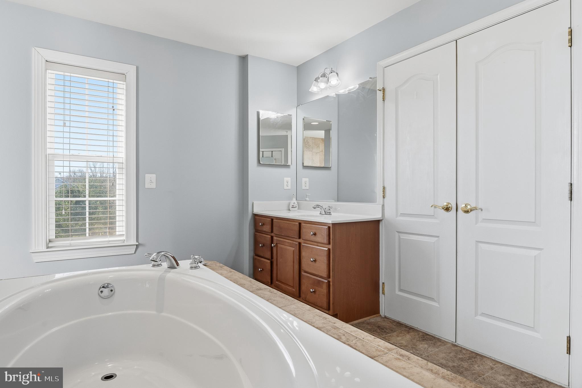 ASHTON ESTATES - Residential