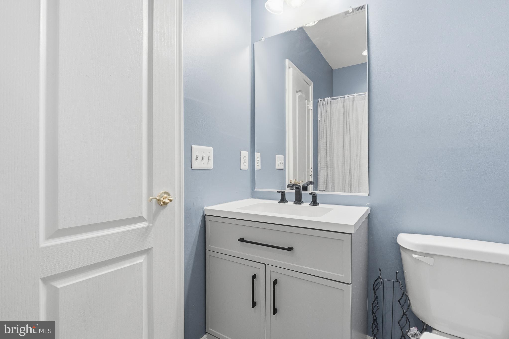 ASHTON ESTATES - Residential