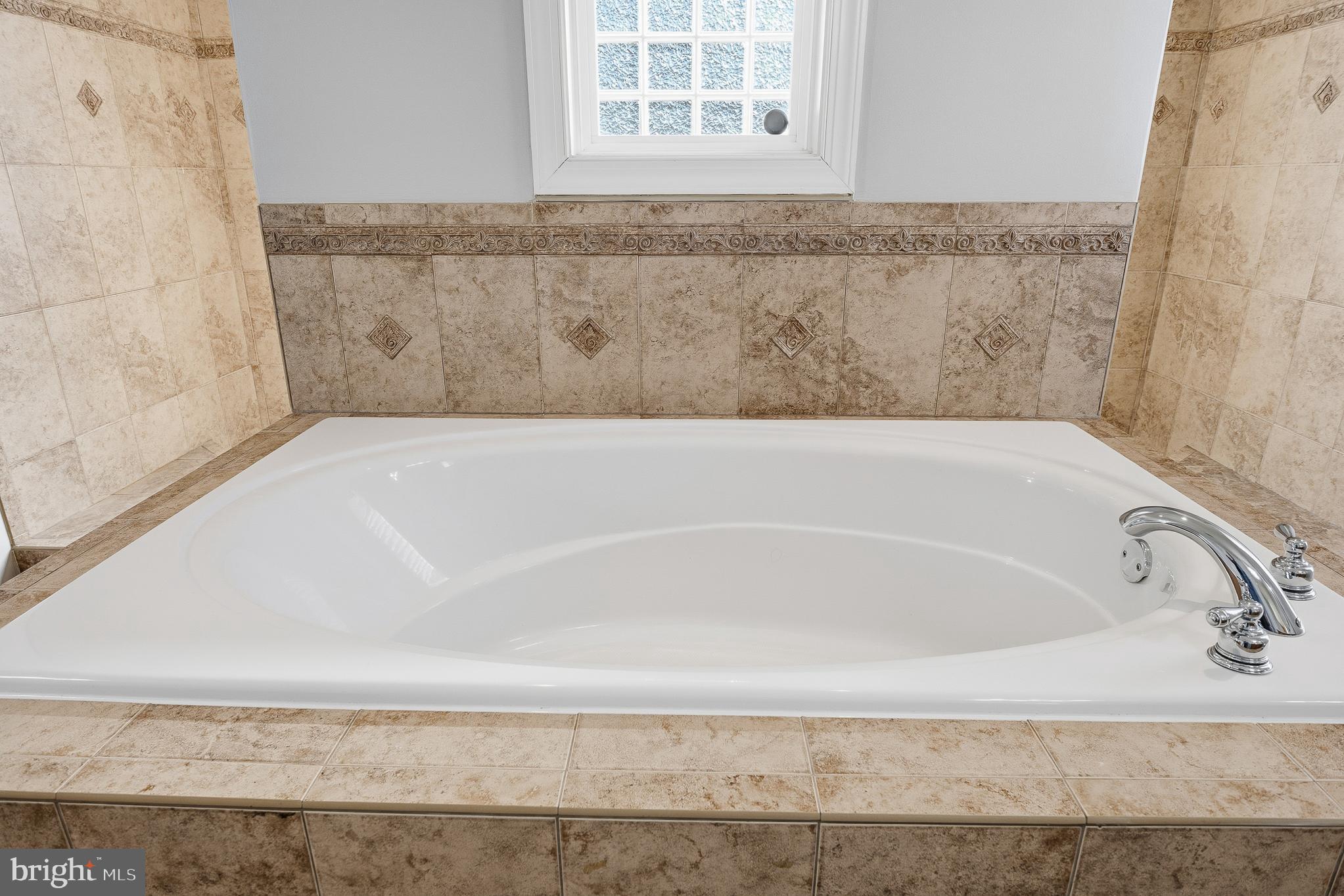 ASHTON ESTATES - Residential