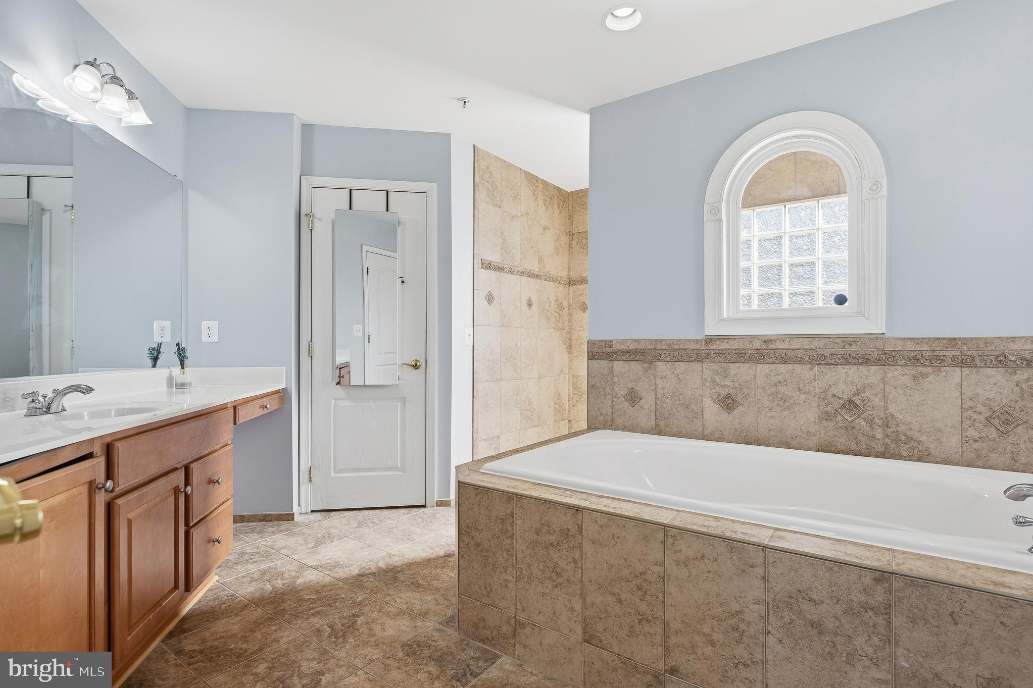 ASHTON ESTATES - Residential