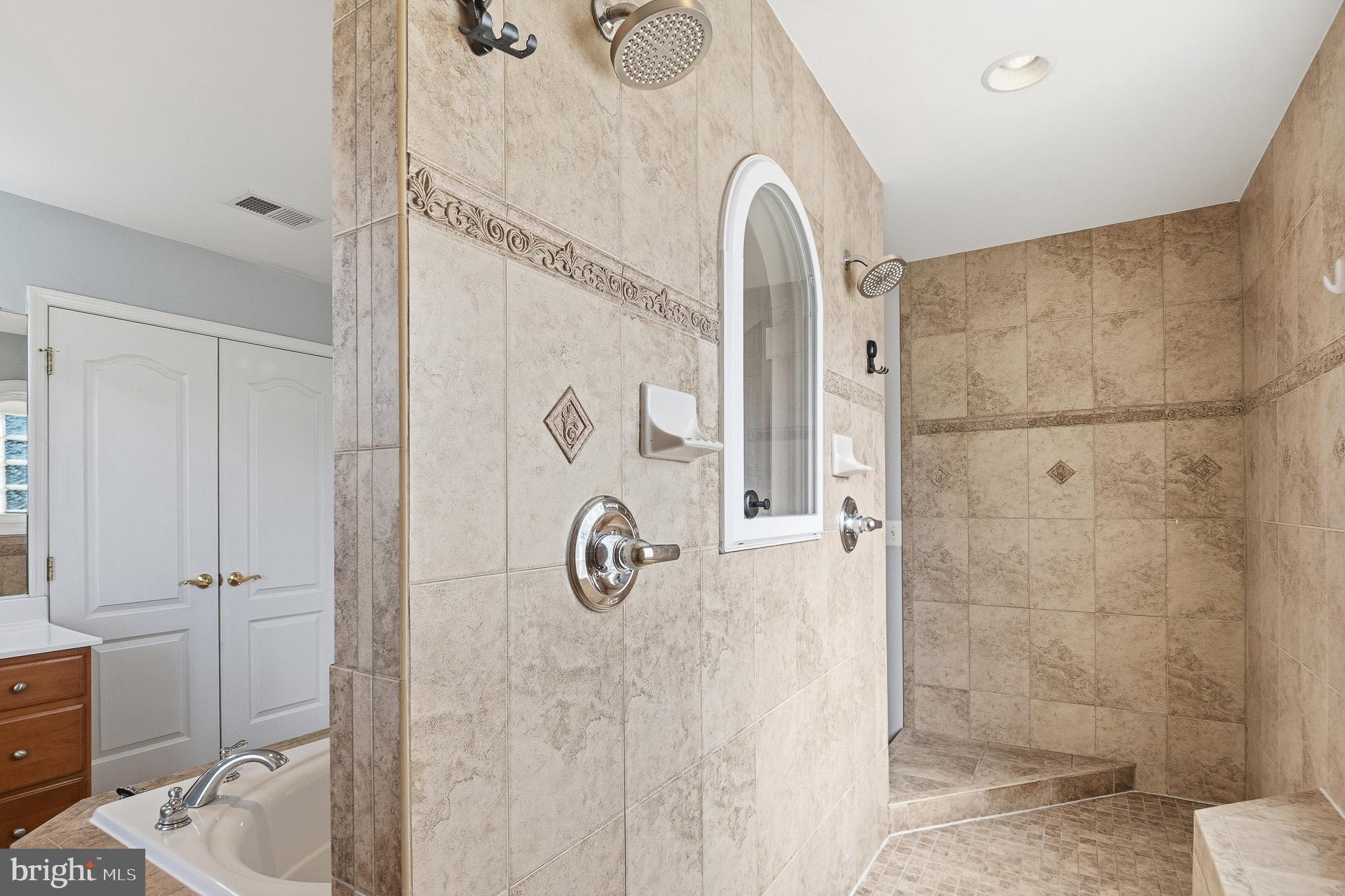 ASHTON ESTATES - Residential