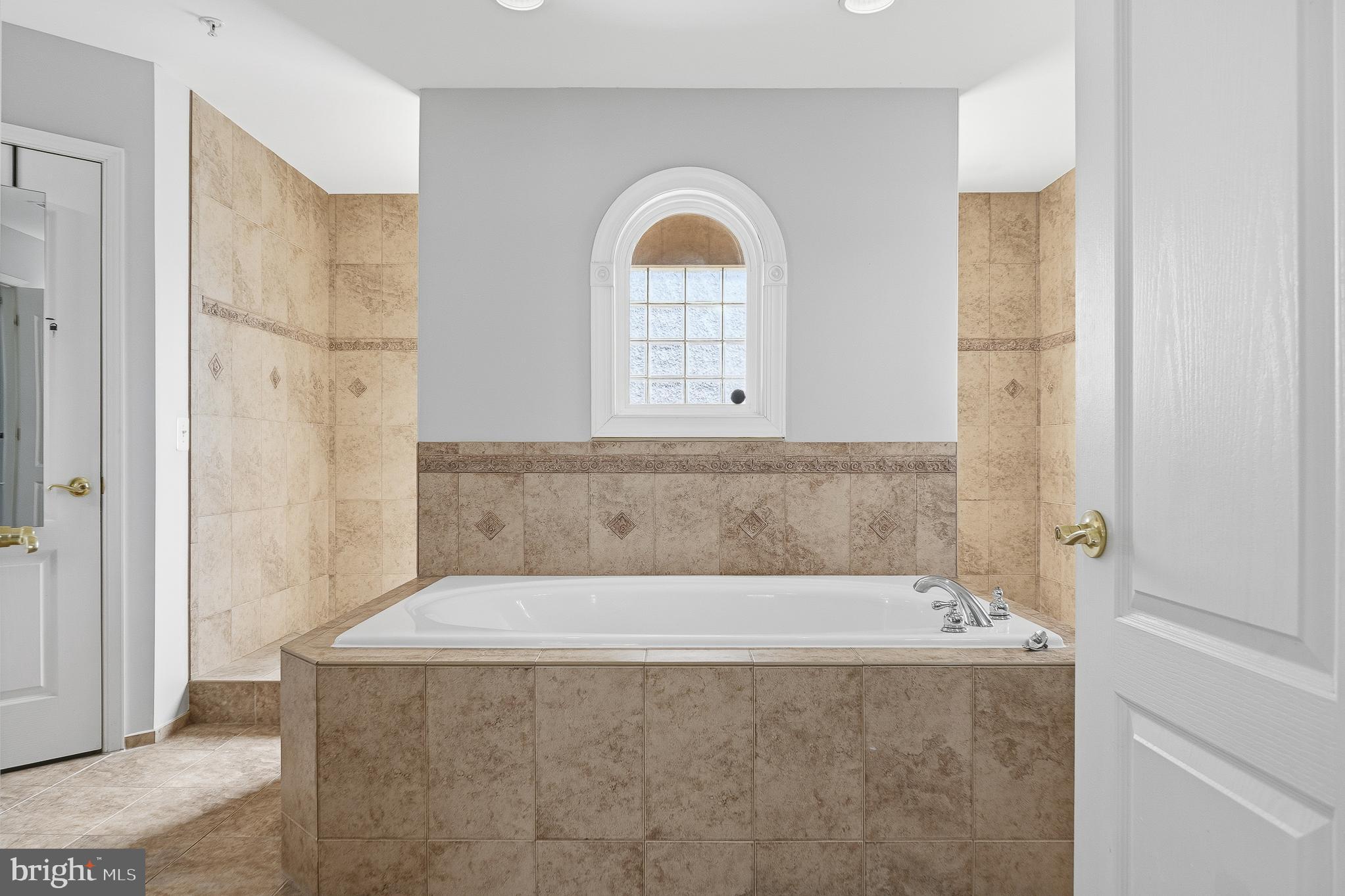 ASHTON ESTATES - Residential