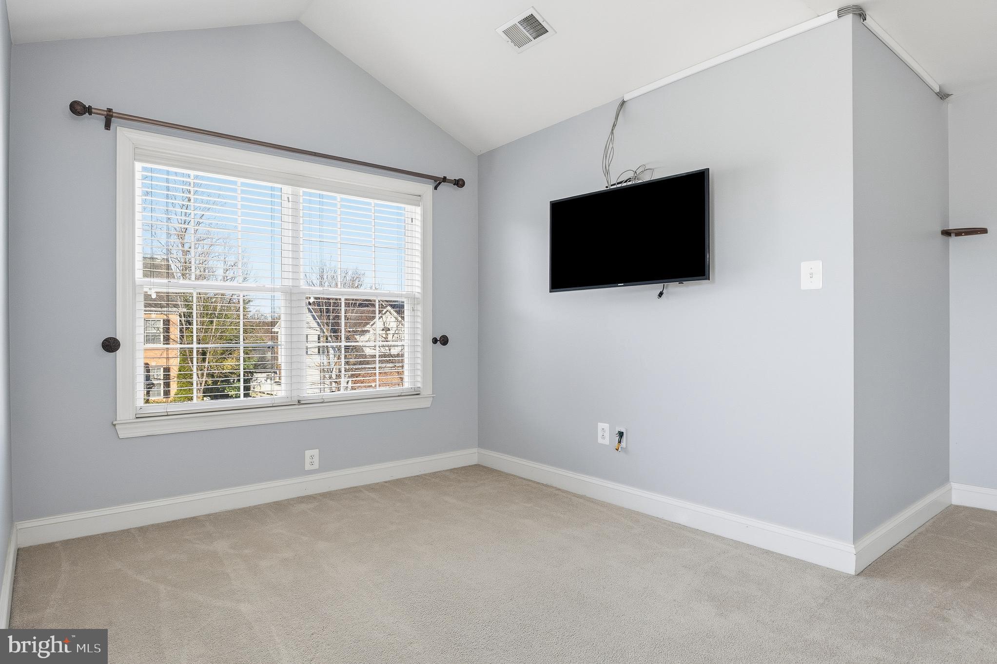 ASHTON ESTATES - Residential