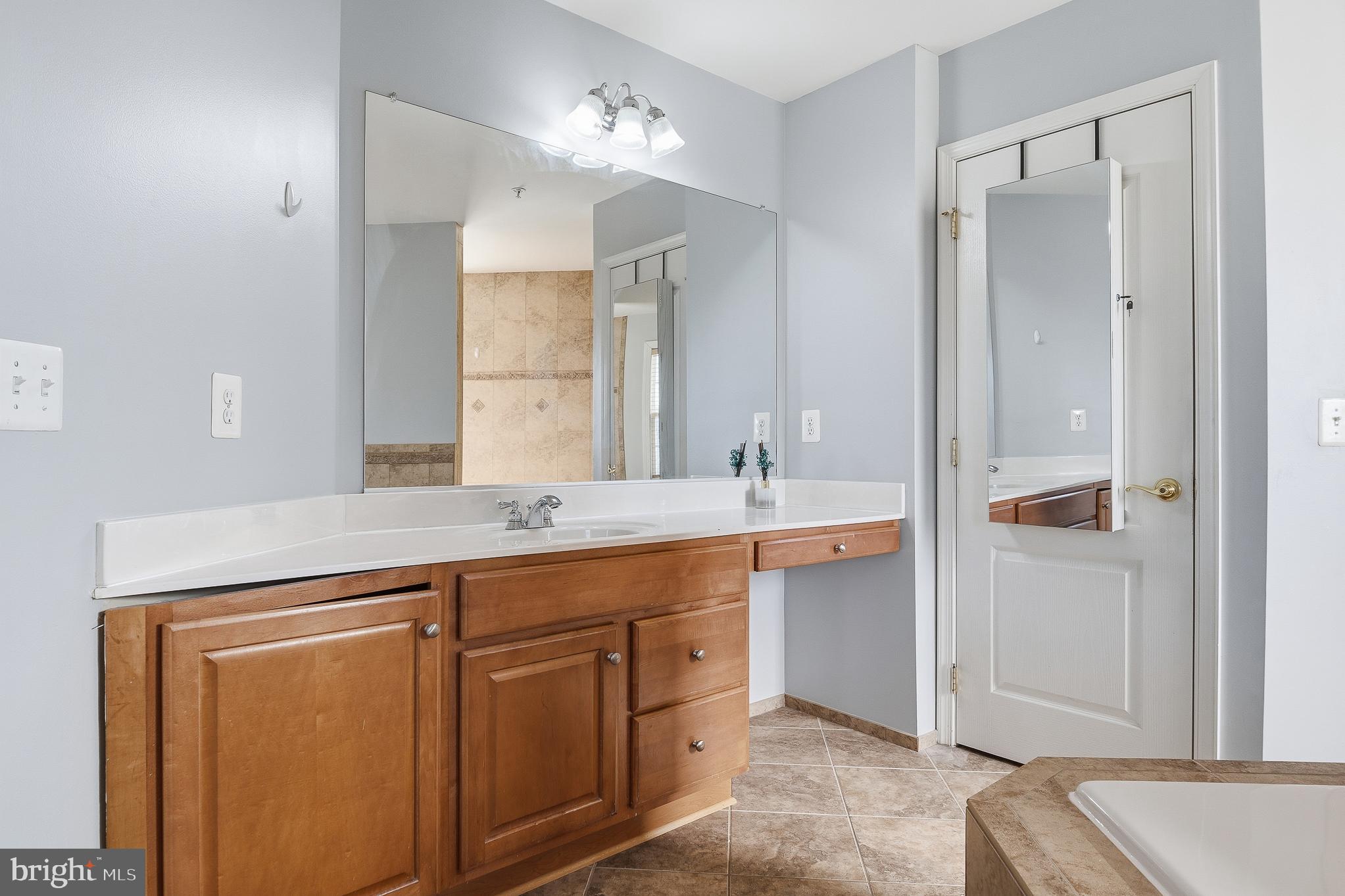 ASHTON ESTATES - Residential