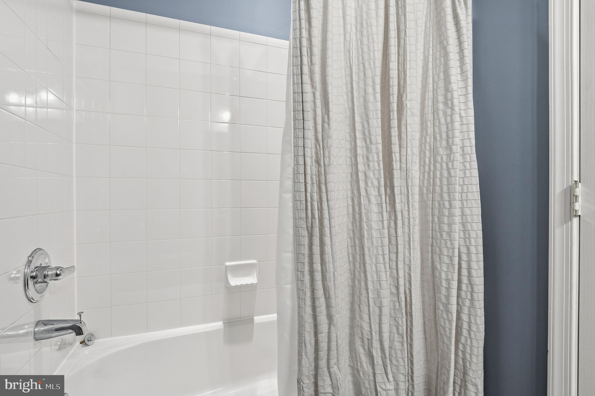 ASHTON ESTATES - Residential