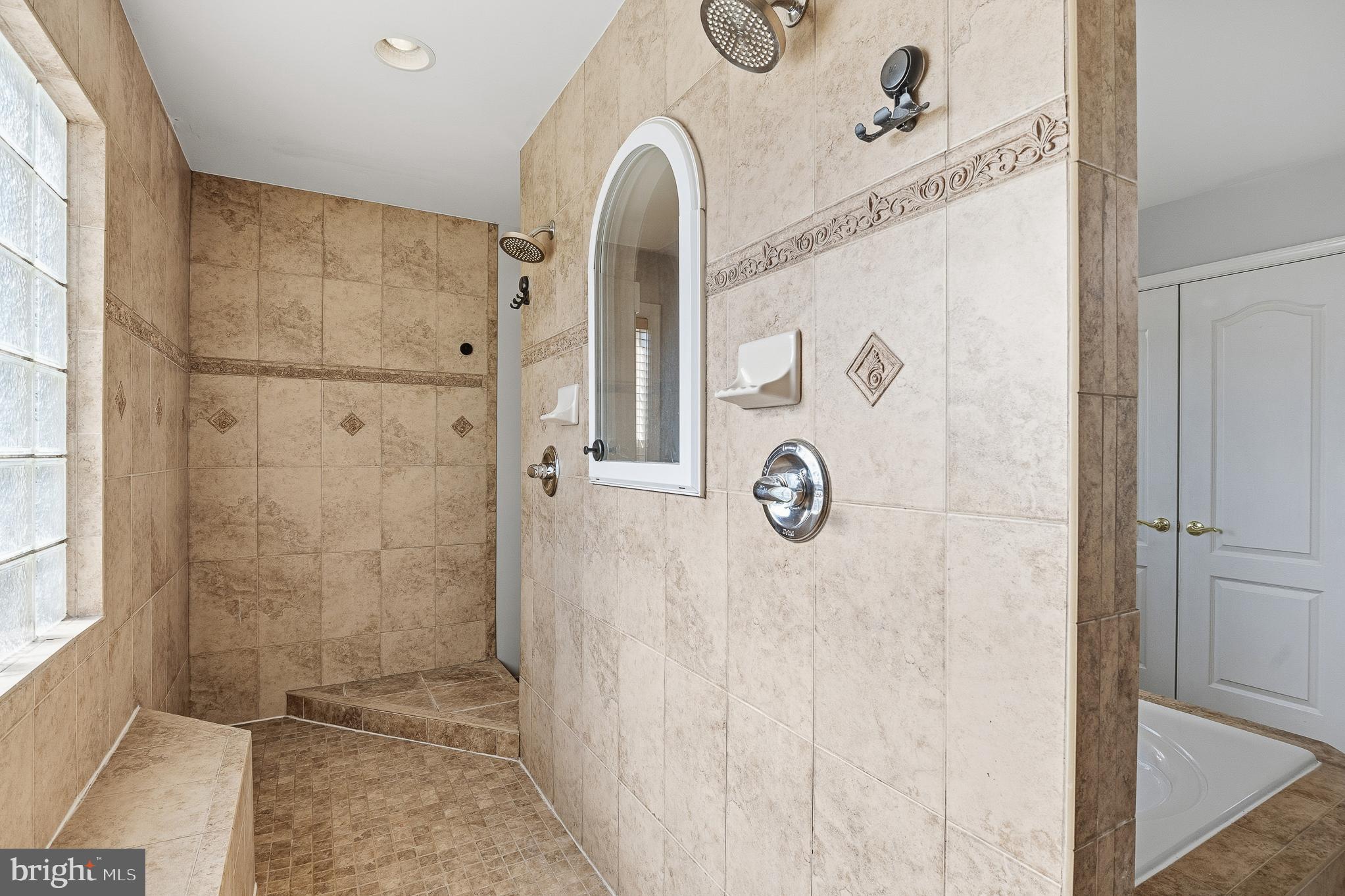 ASHTON ESTATES - Residential