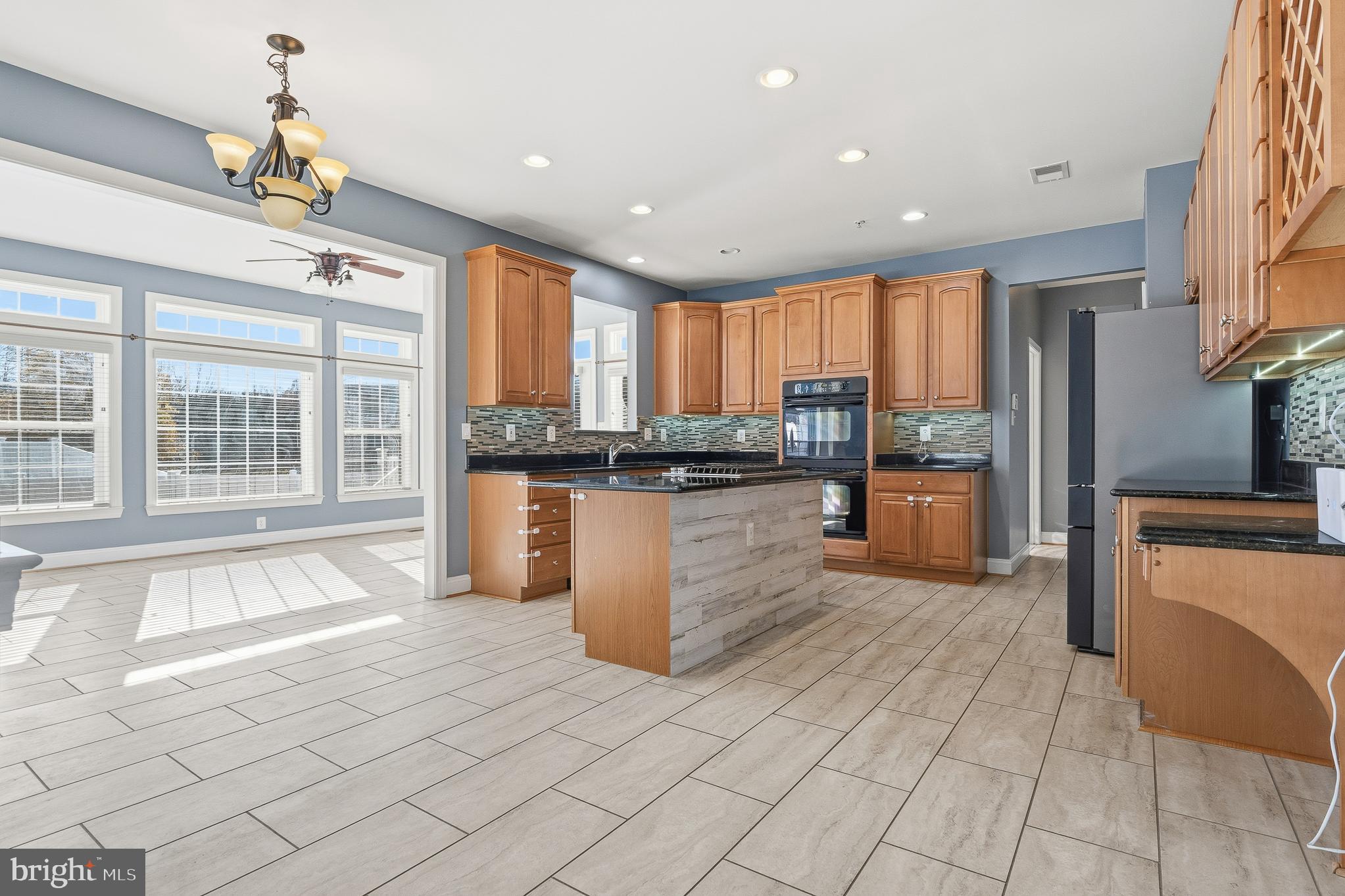 ASHTON ESTATES - Residential