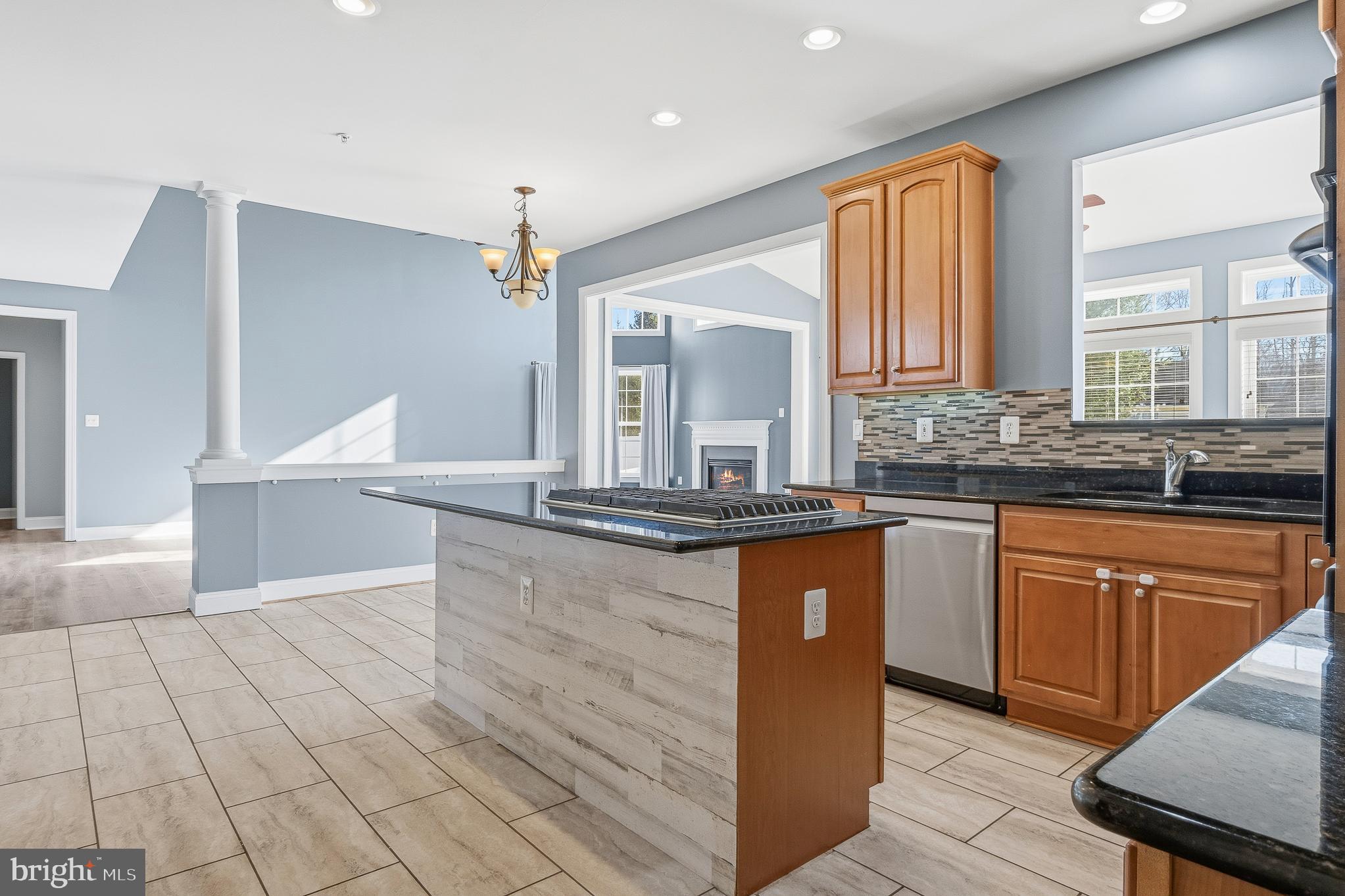 ASHTON ESTATES - Residential