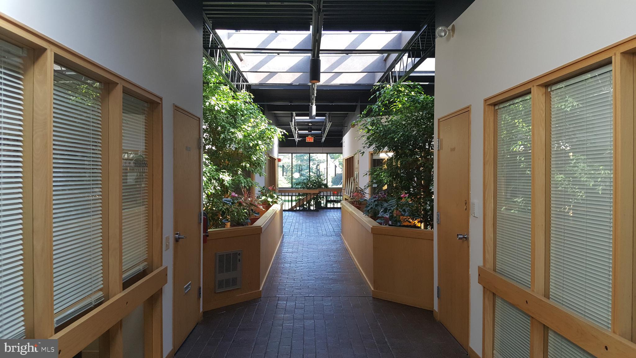 EXECUTIVE PARK NORTH - Commercial Lease