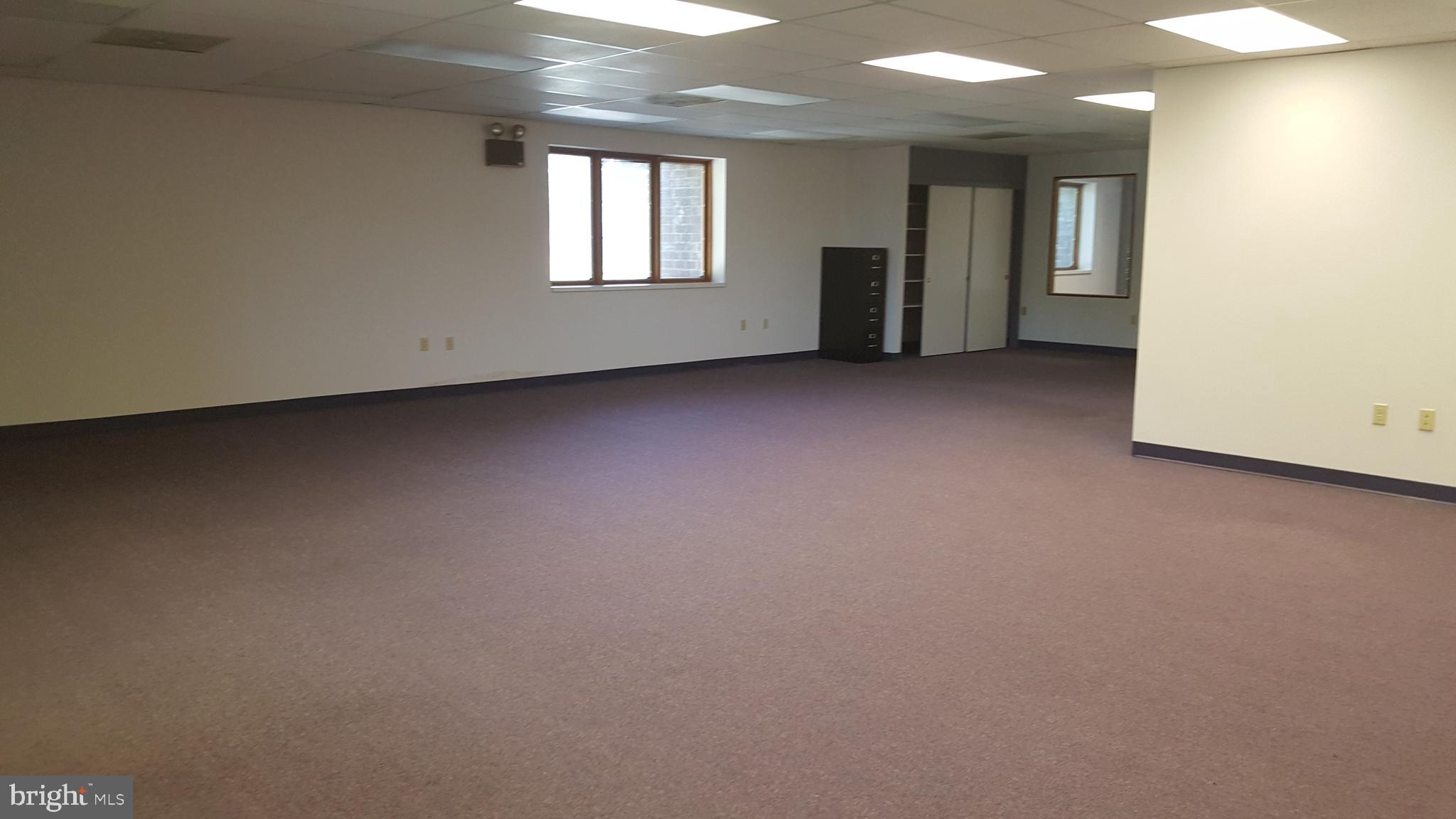 EXECUTIVE PARK NORTH - Commercial Lease