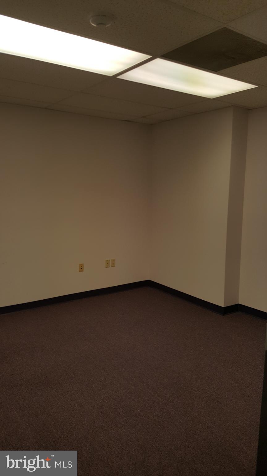 EXECUTIVE PARK NORTH - Commercial Lease