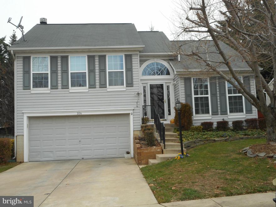 Lovely, bright & airy split level w/contemporary flair on cul-de-sac*Htg sys, CAC, carpet approx. 1 yr old*wtr htr 2-3 yrs old*Vaulted ceilings in LR, DR & Kit*Custom wndw treatments*SGD off DR to 16x16 deck w/blt in benches*Gas FP in FamRm* SGD off Fam Rm*2-car integral gar*5x5 shed*Conveniently located*Move-in condition*No HOA