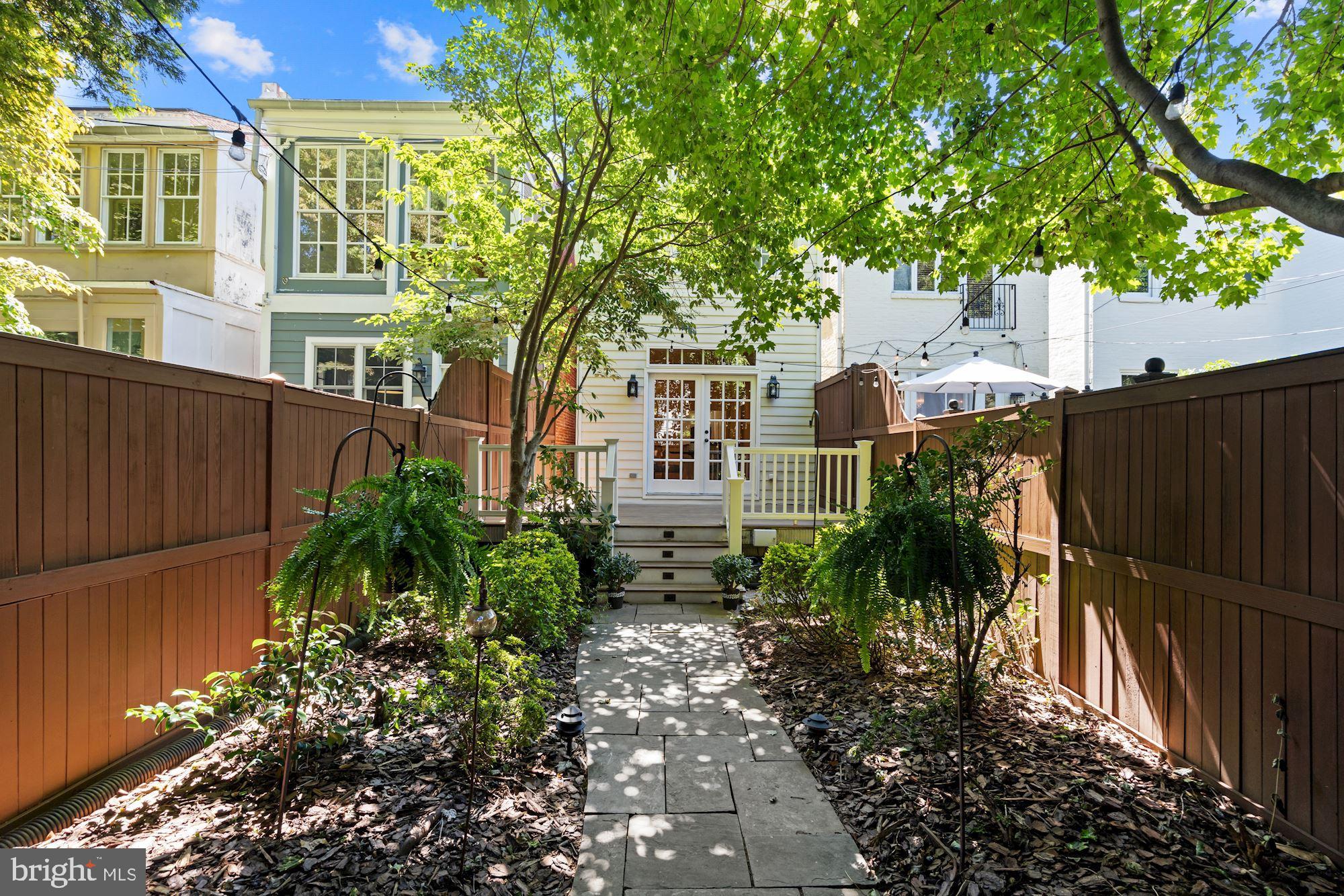 GEORGETOWN - Residential