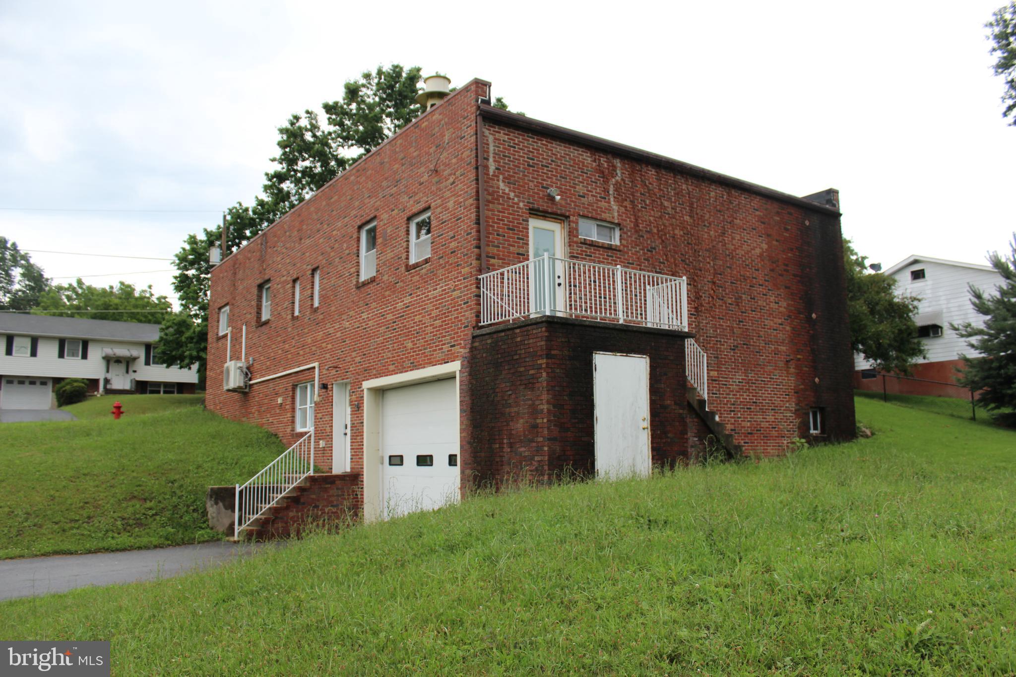 809 FIFTH STREET