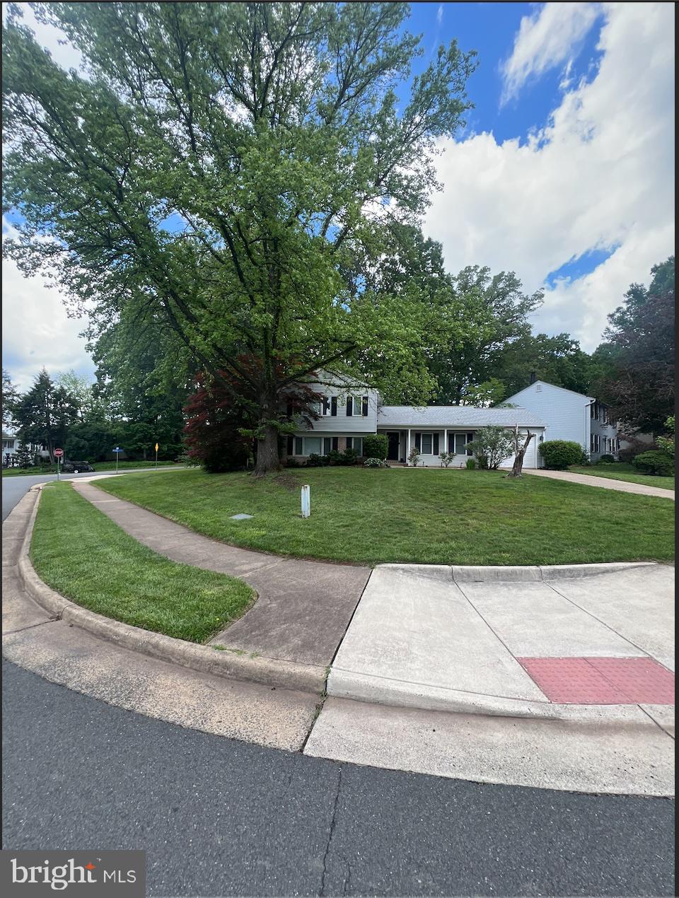 CHESTNUT HILLS WEST - Residential Lease