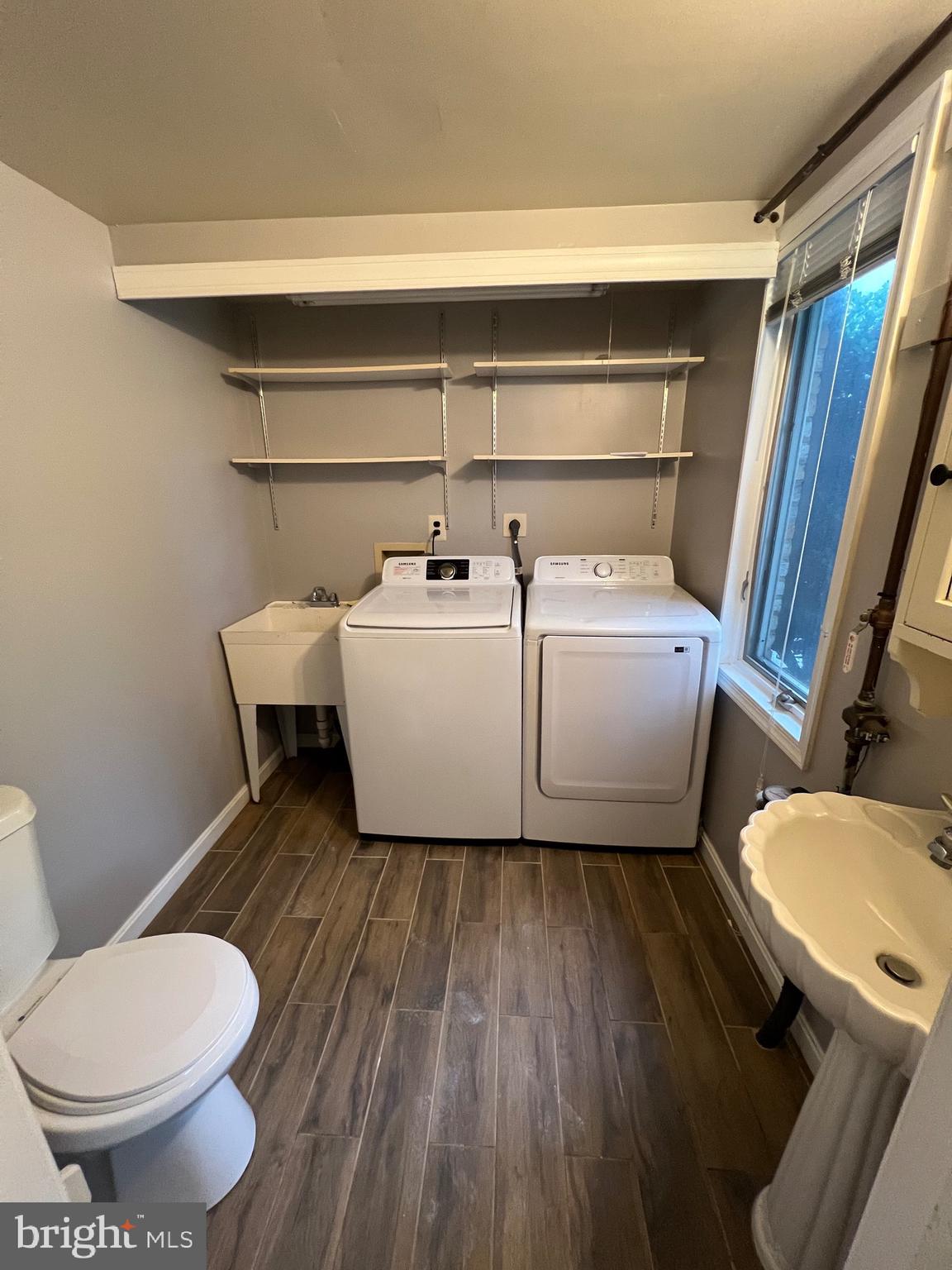 CHESTNUT HILLS WEST - Residential Lease