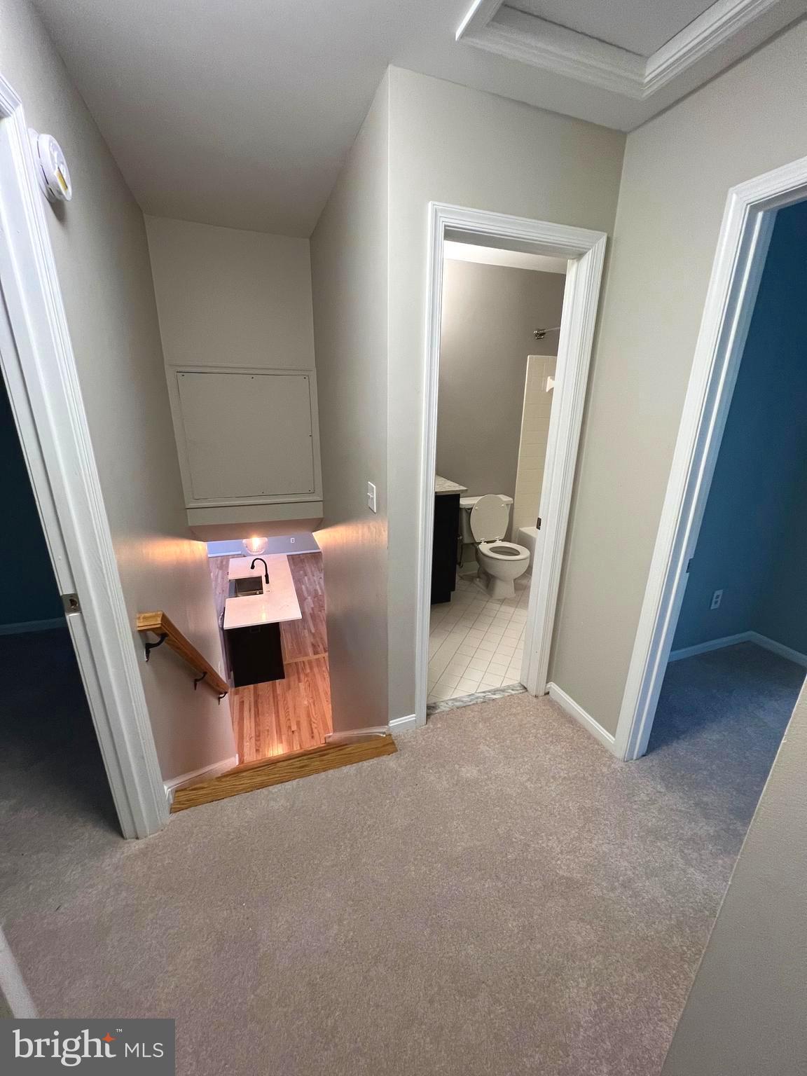 CHESTNUT HILLS WEST - Residential Lease