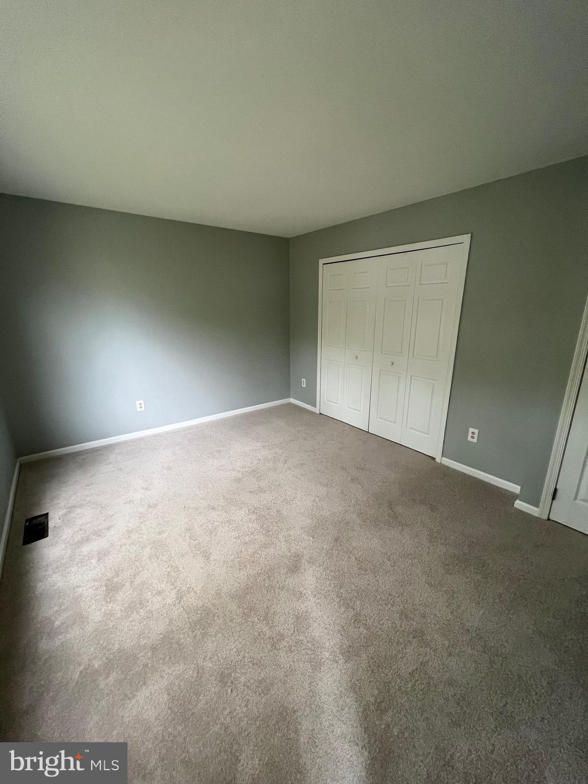 CHESTNUT HILLS WEST - Residential Lease