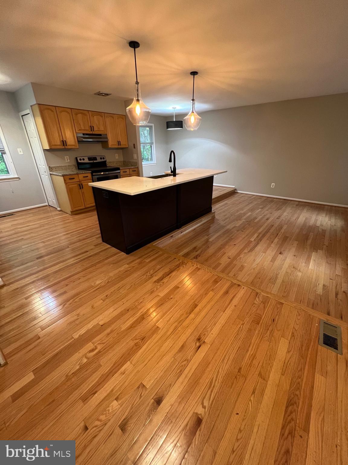 CHESTNUT HILLS WEST - Residential Lease