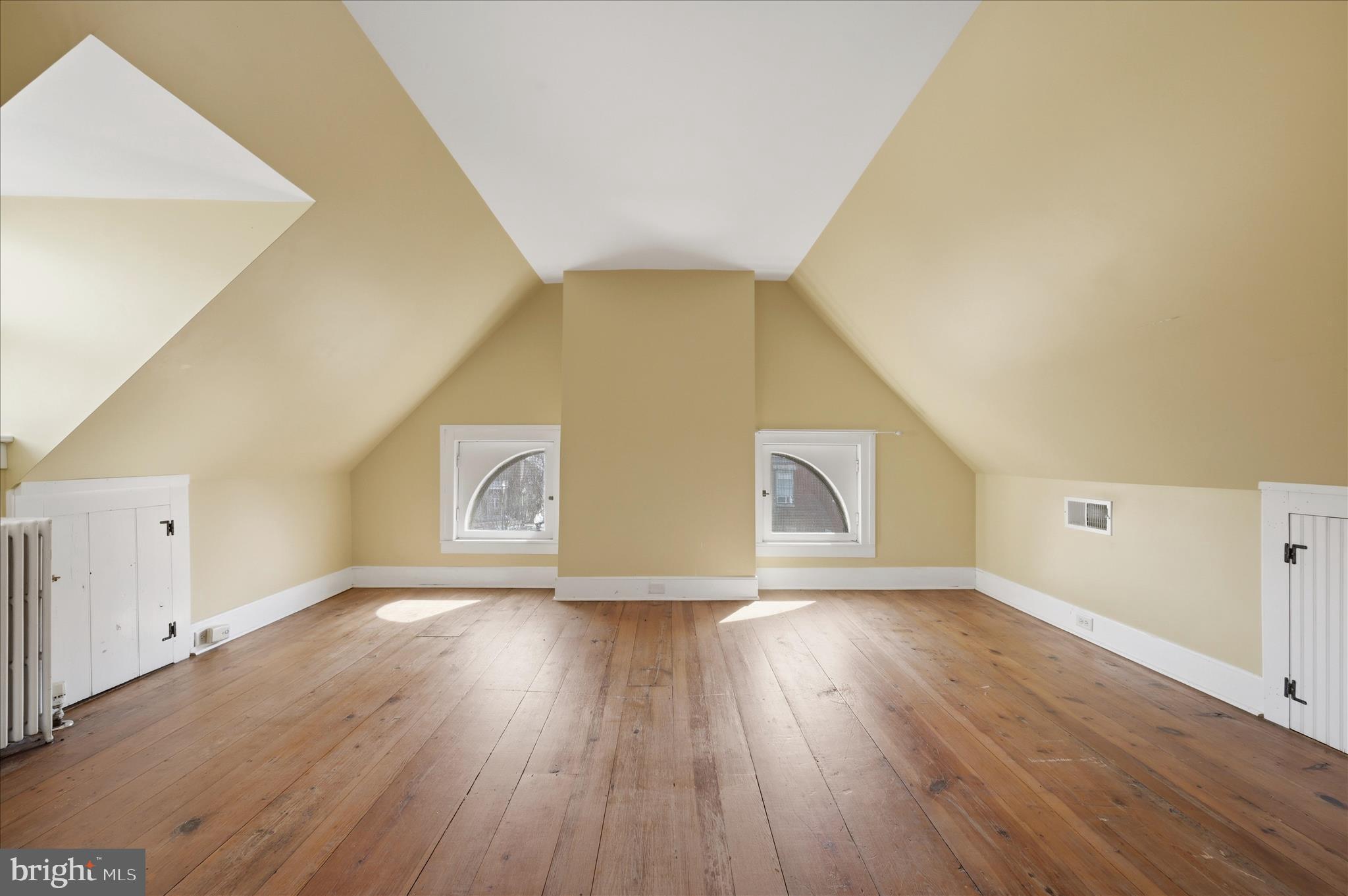 WINCHESTER HISTORIC DISTRICT - Commercial Sale